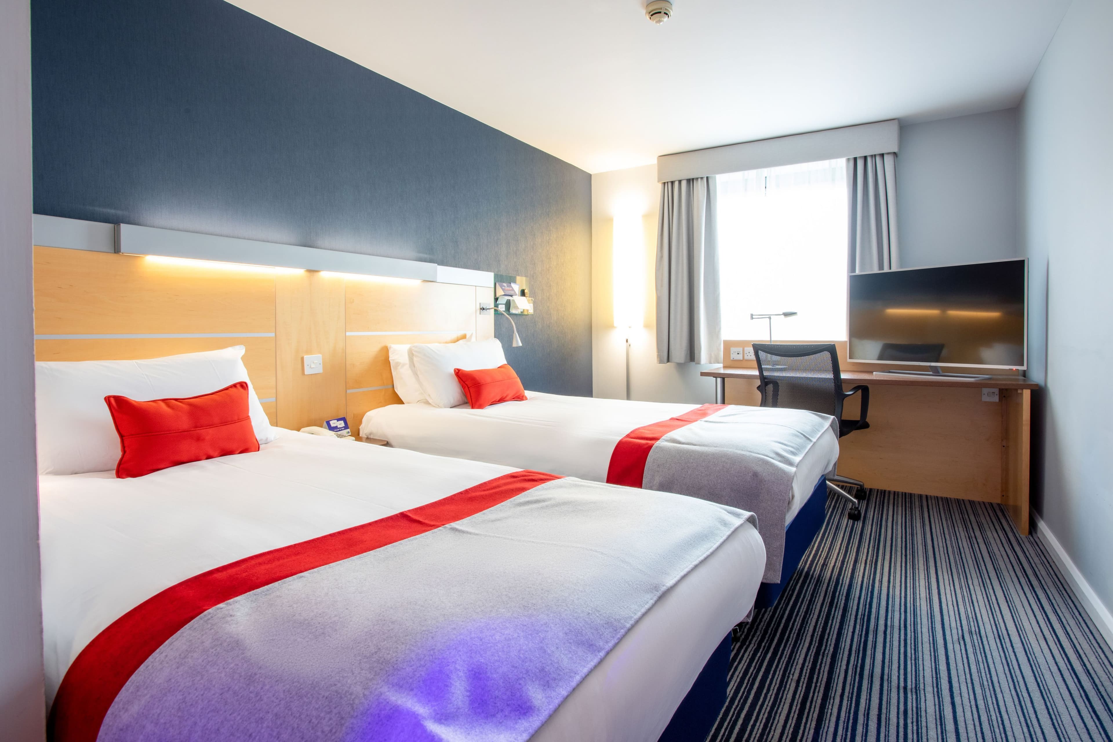 Holiday Inn Express Dunfermline — 29