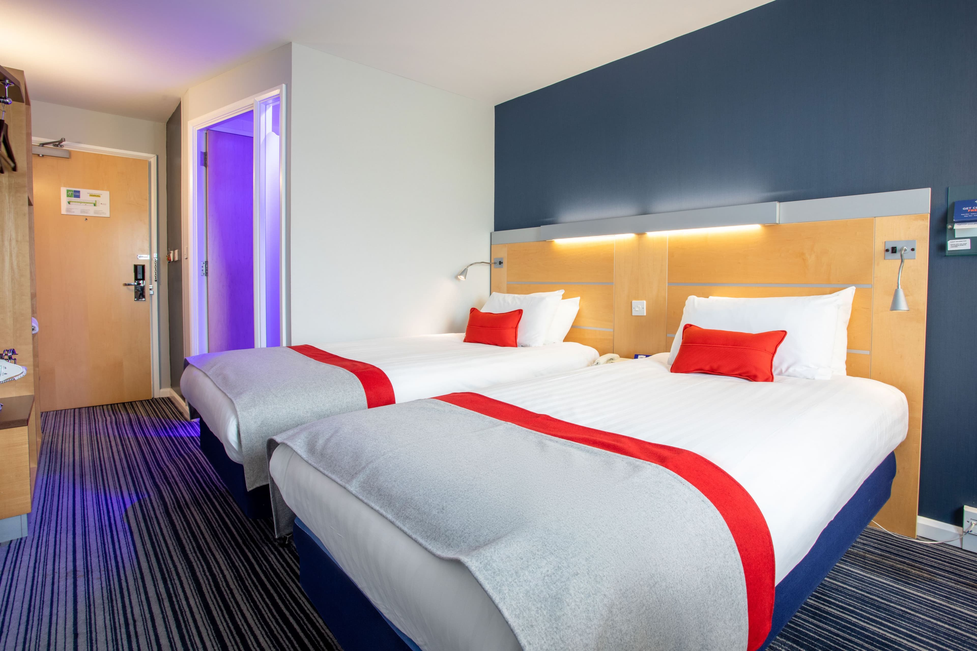 Holiday Inn Express Dunfermline — 30