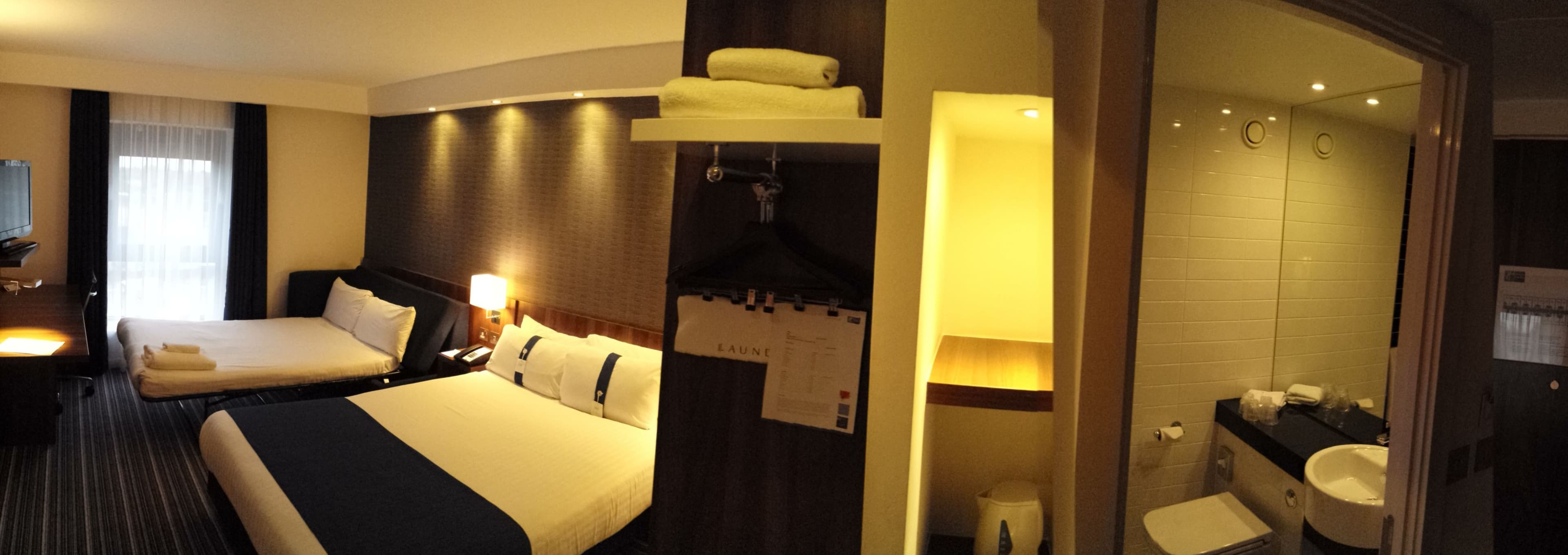 Holiday Inn Express Dunstable — 15