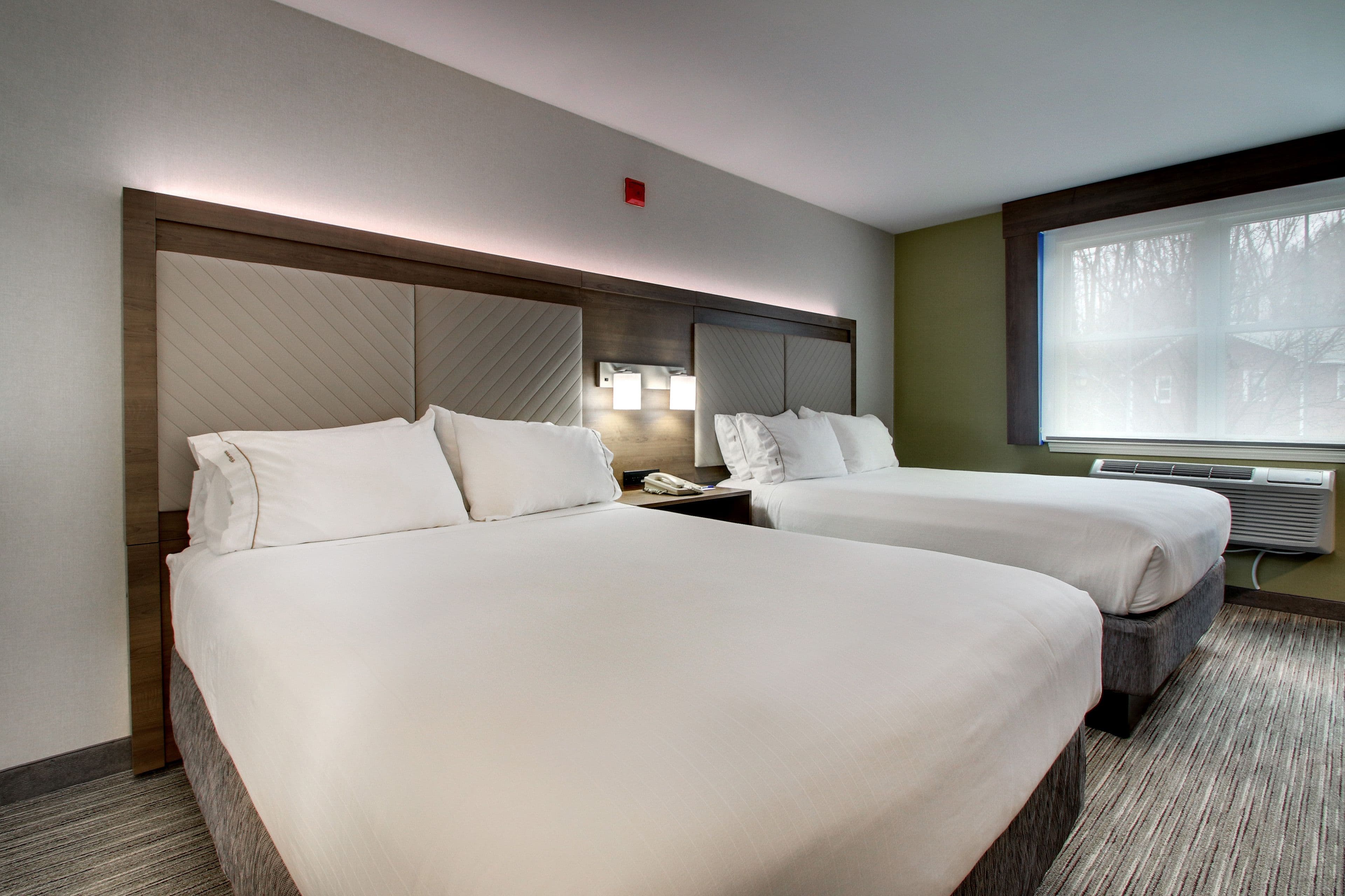 Holiday Inn Express Durham - (UNH) — 8