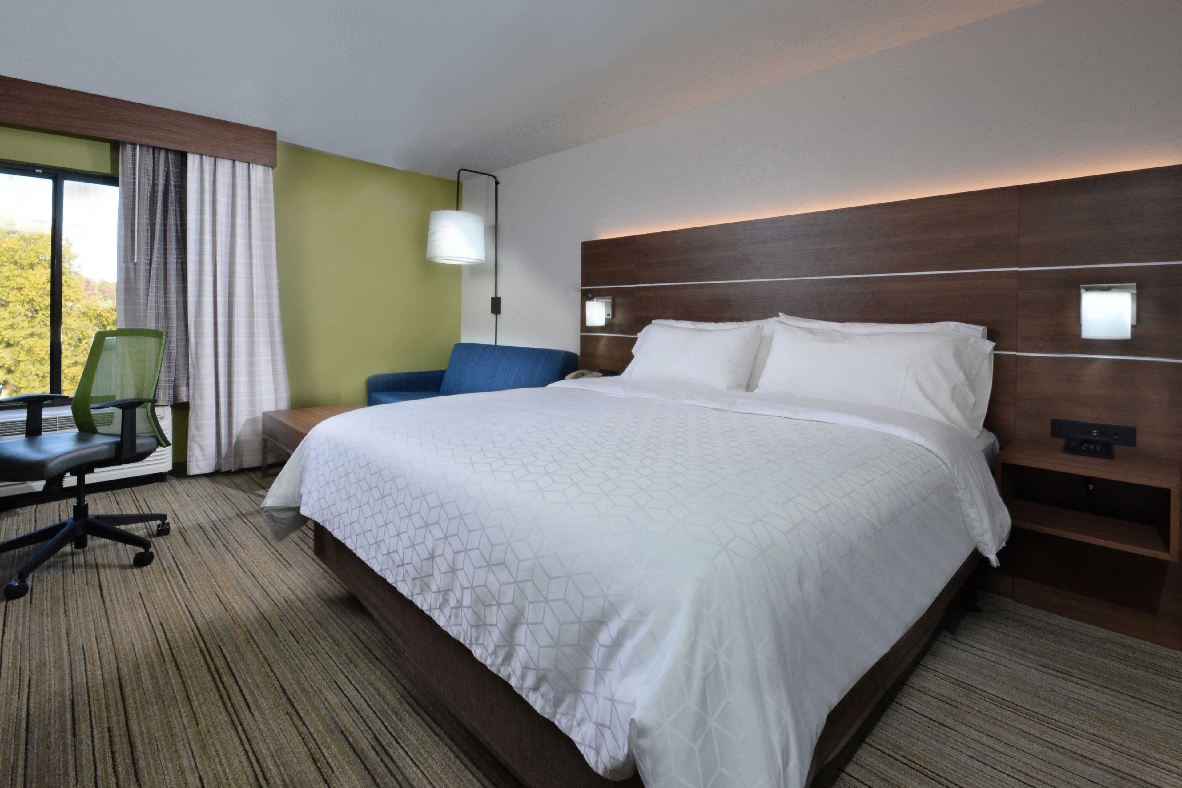 Holiday Inn Express Durham - Image 2