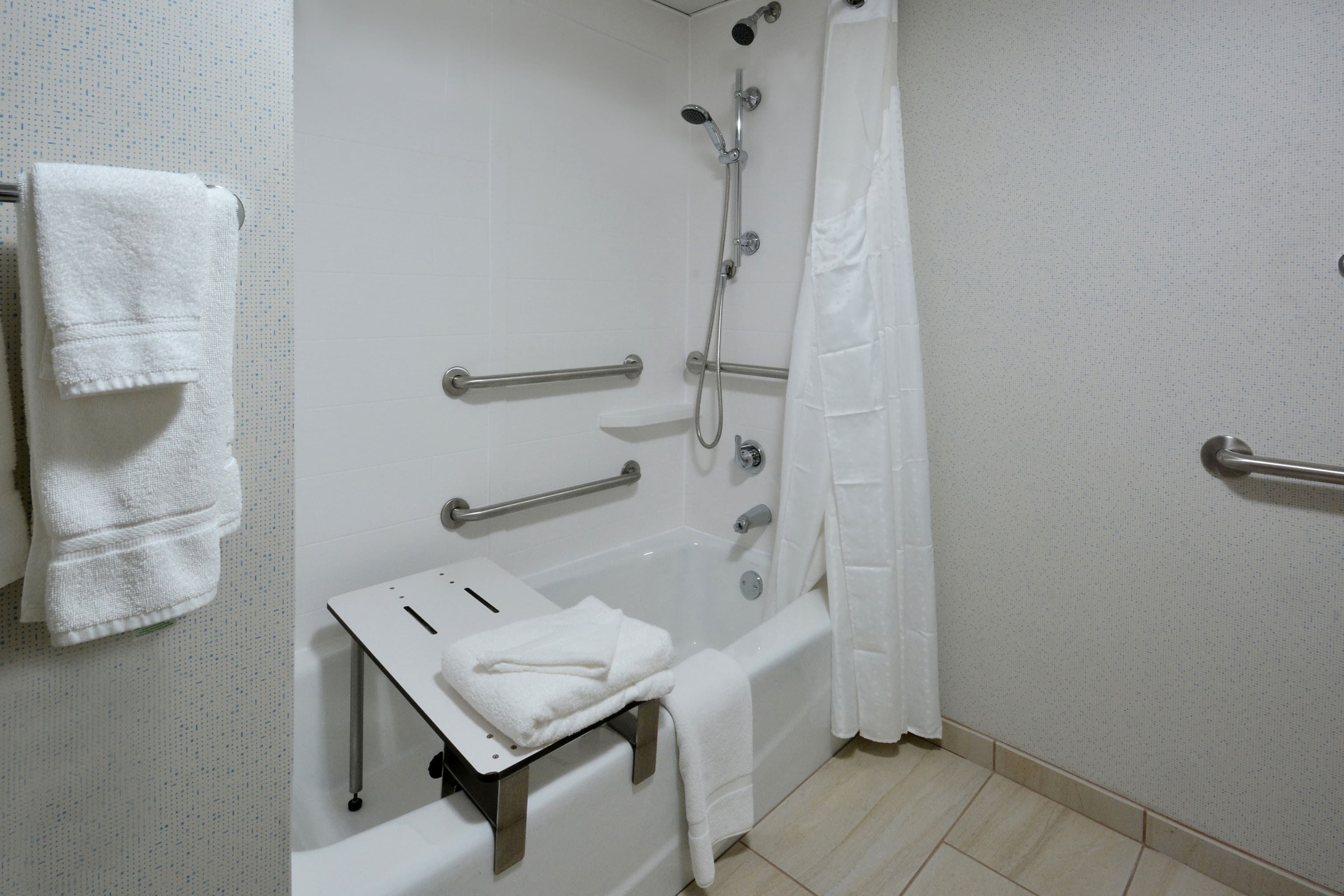 Holiday Inn Express Durham — 8