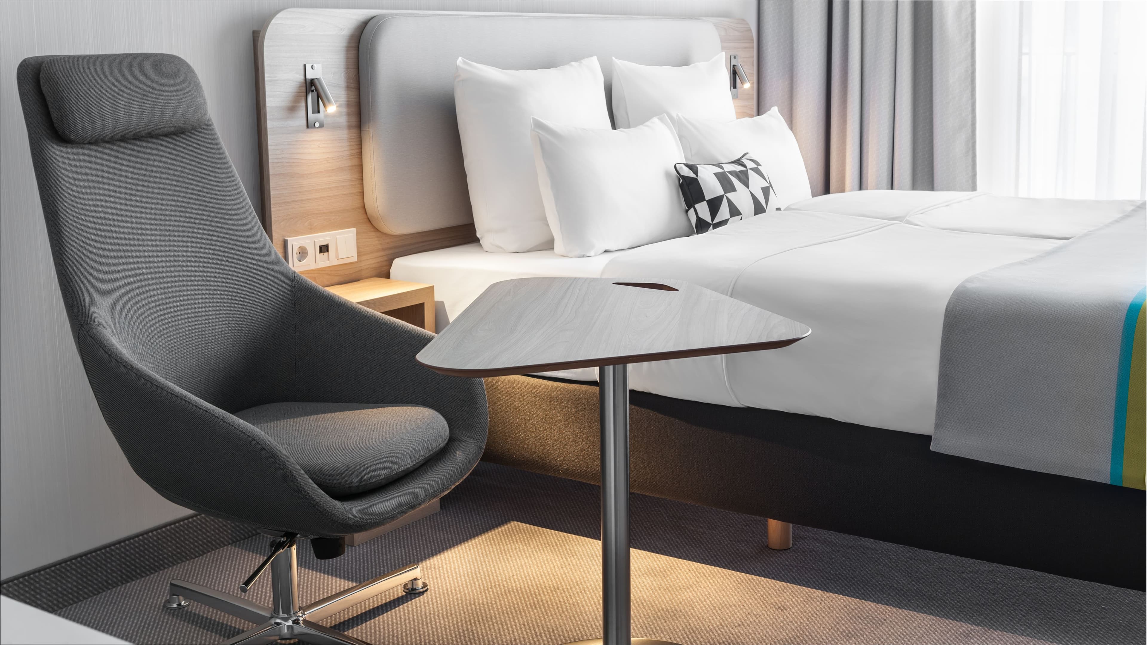 Holiday Inn Express Düsseldorf - Hauptbahnhof — 12