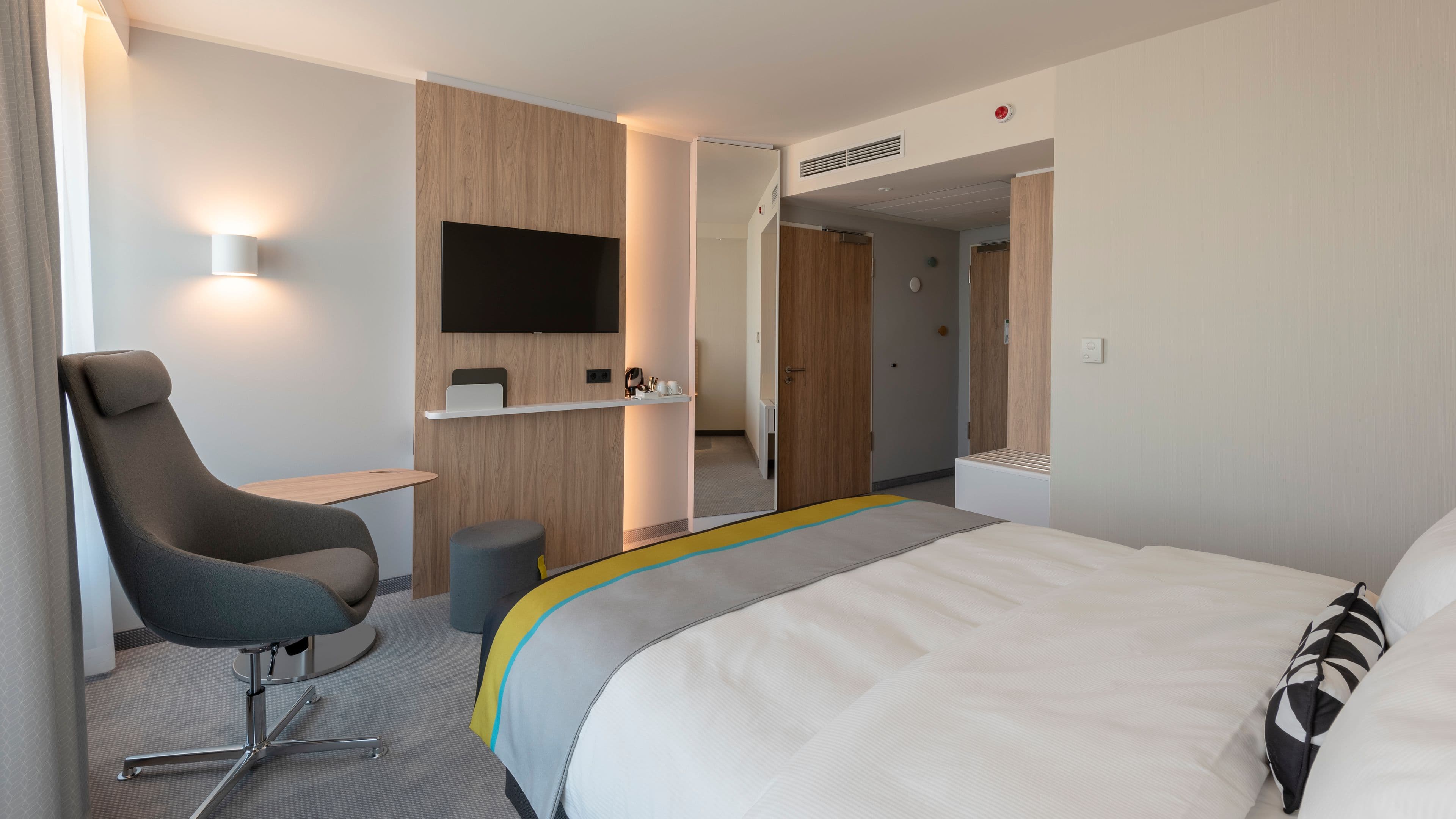 Holiday Inn Express Düsseldorf - Hauptbahnhof — 13
