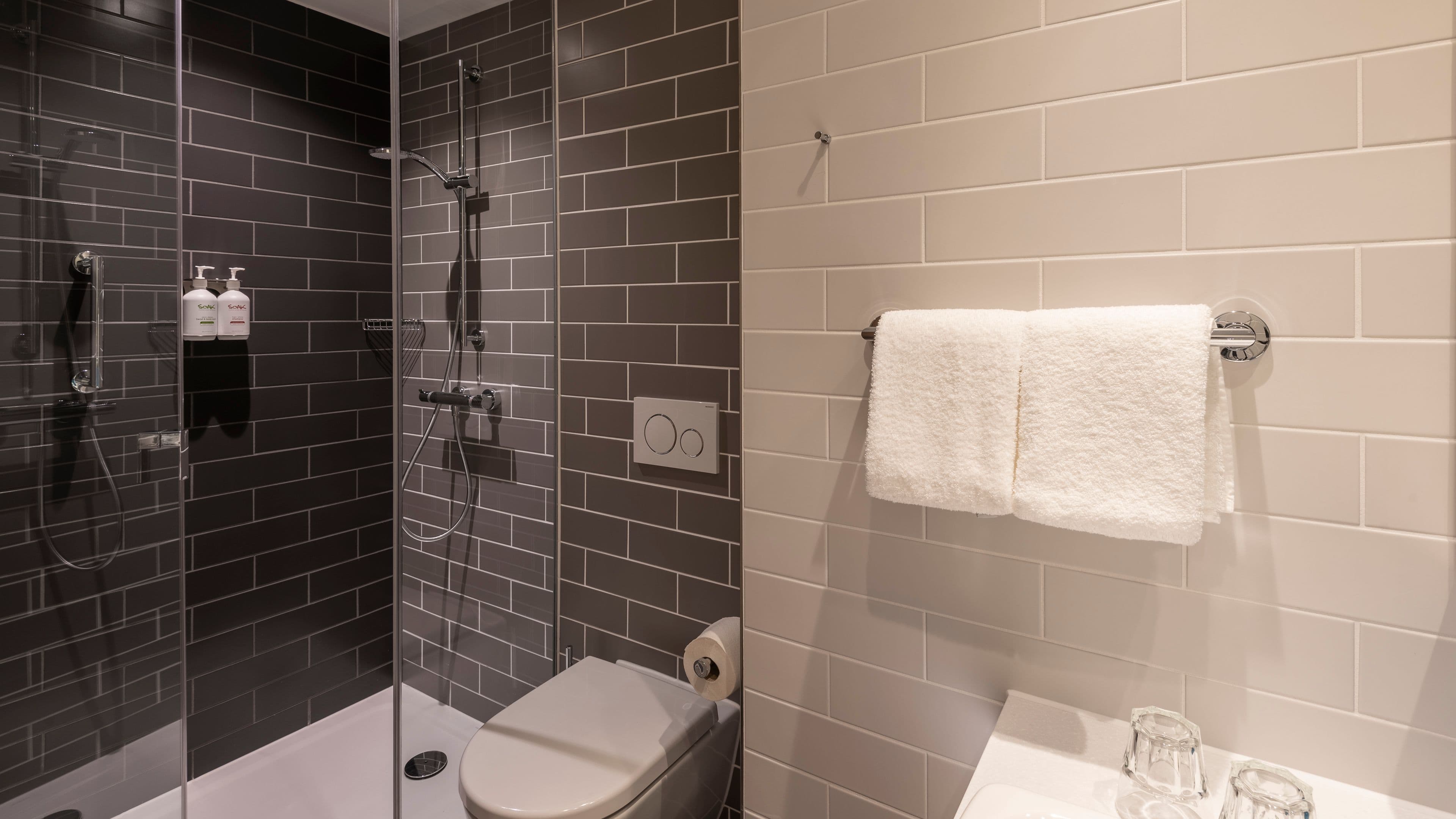 Holiday Inn Express Düsseldorf - Hauptbahnhof — 8