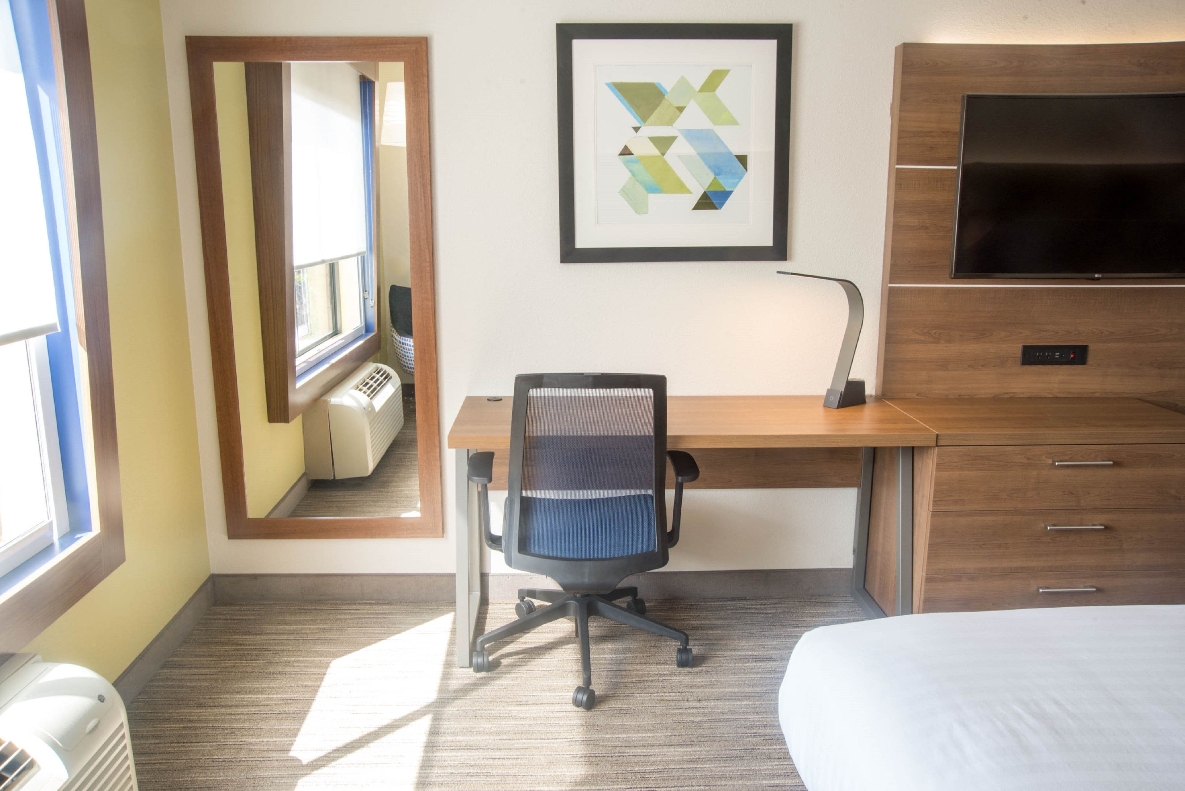 Holiday Inn Express Easton - Image 4