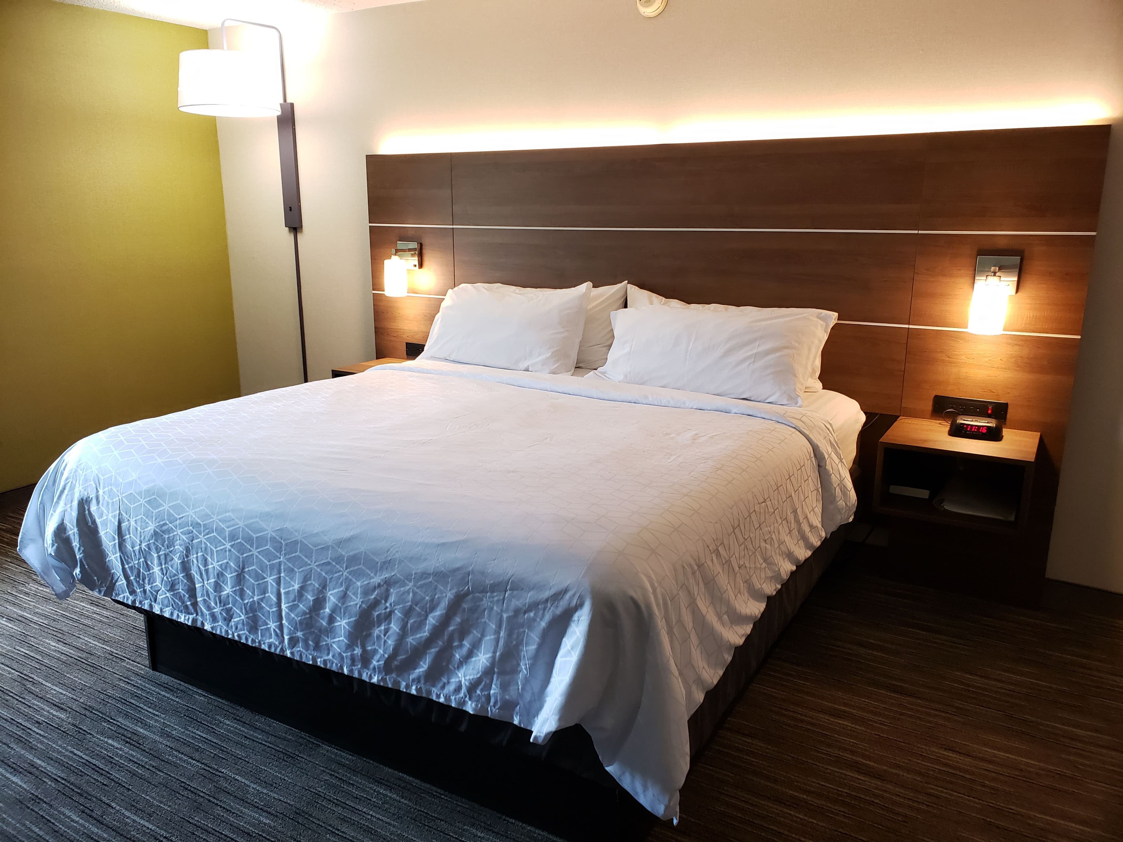 Holiday Inn Express Edgewood-Aberdeen-Bel Air - Image 2