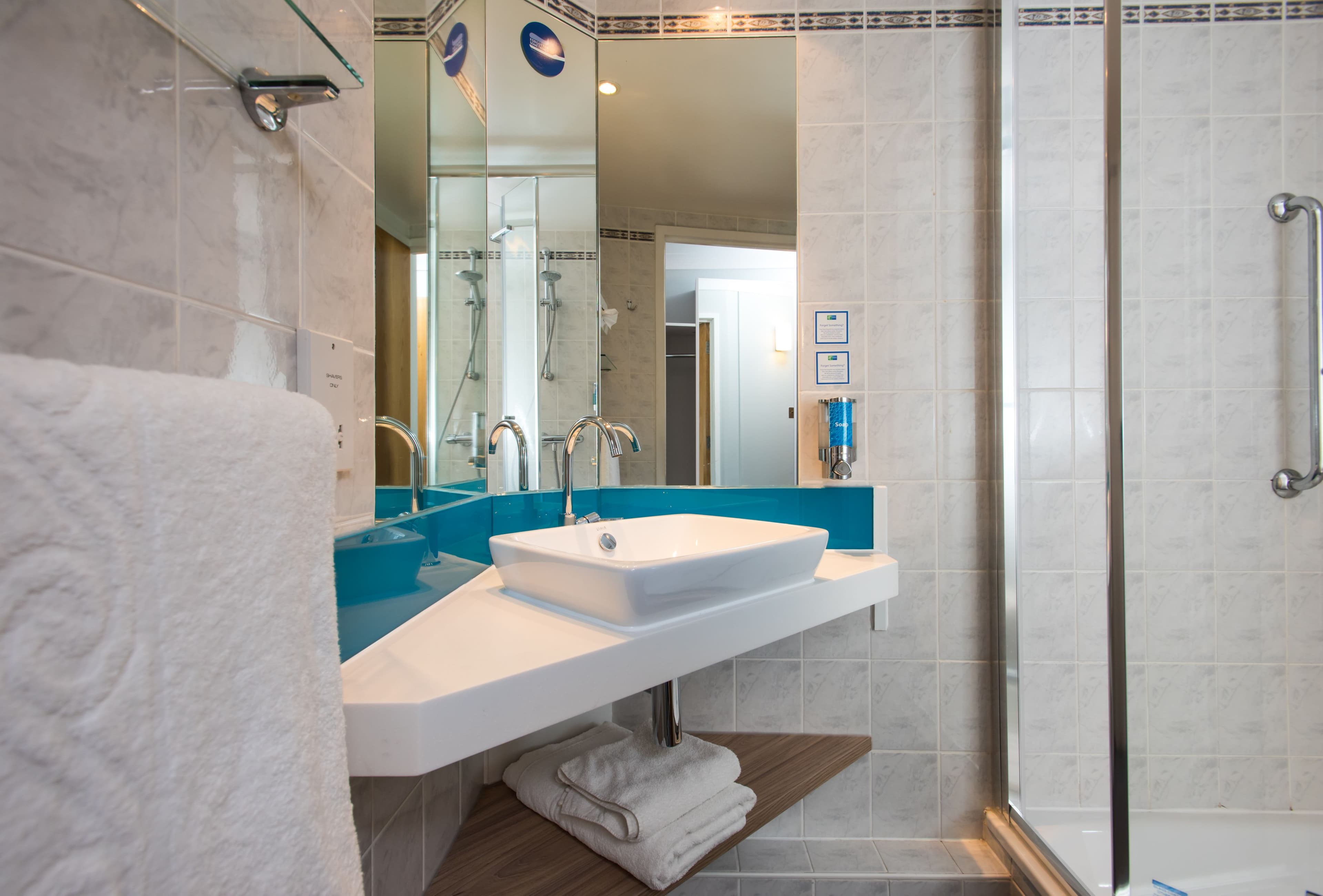 Holiday Inn Express Edinburgh - Leith Waterfront - Image 3
