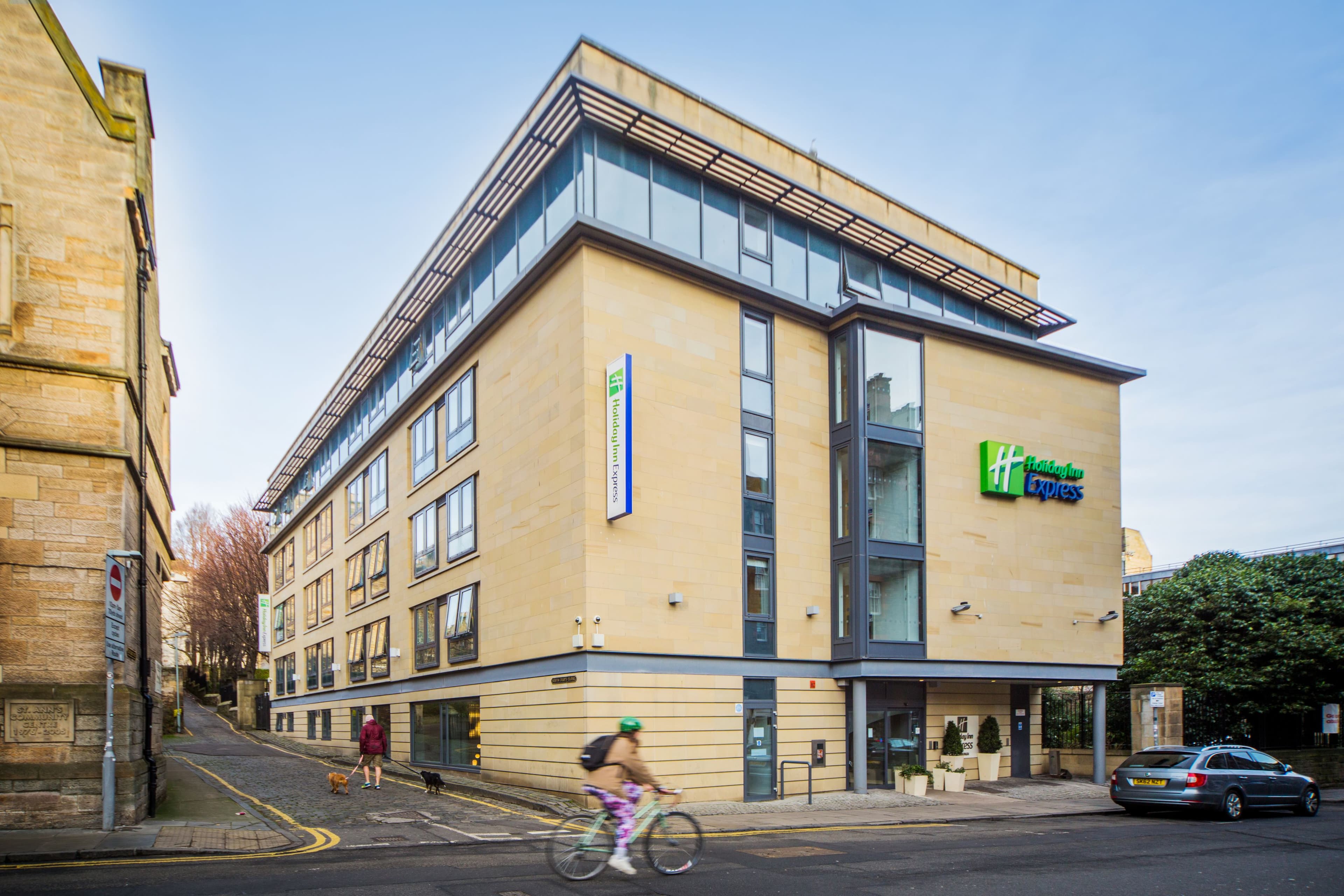 Holiday Inn Express Edinburgh - Royal Mile - Image 1