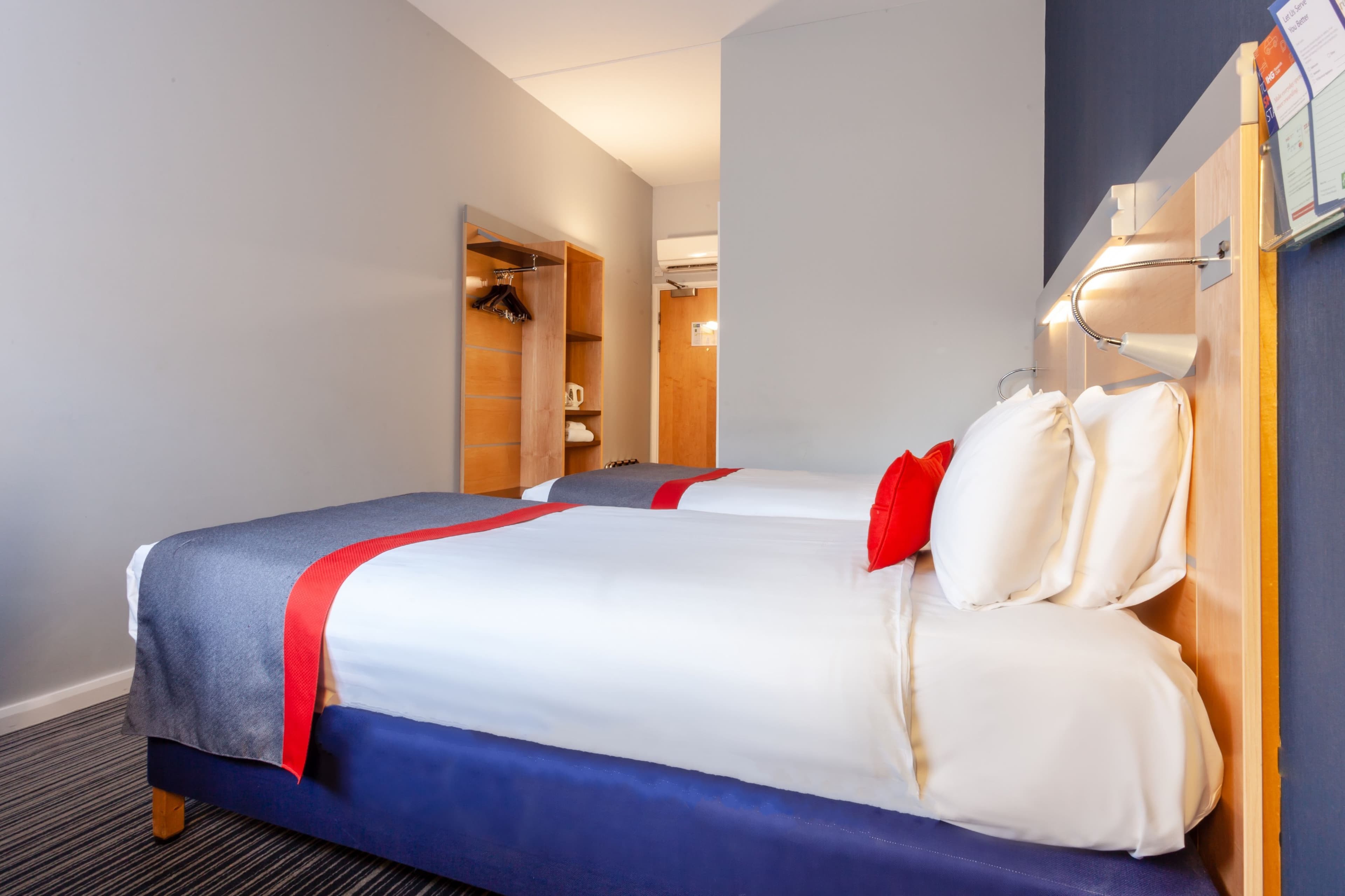 Holiday Inn Express Edinburgh - Royal Mile — 26