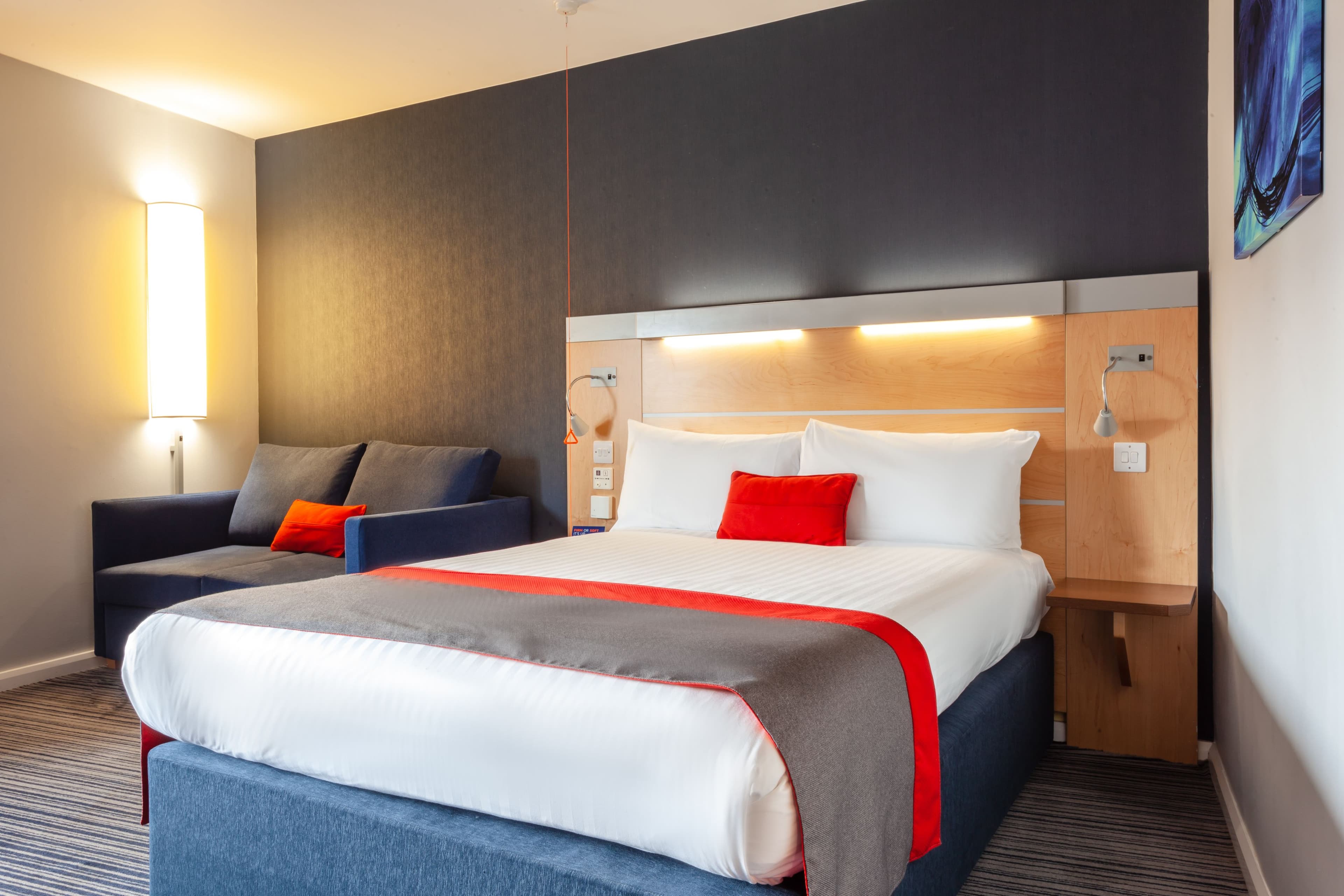 Holiday Inn Express Edinburgh - Royal Mile — 19
