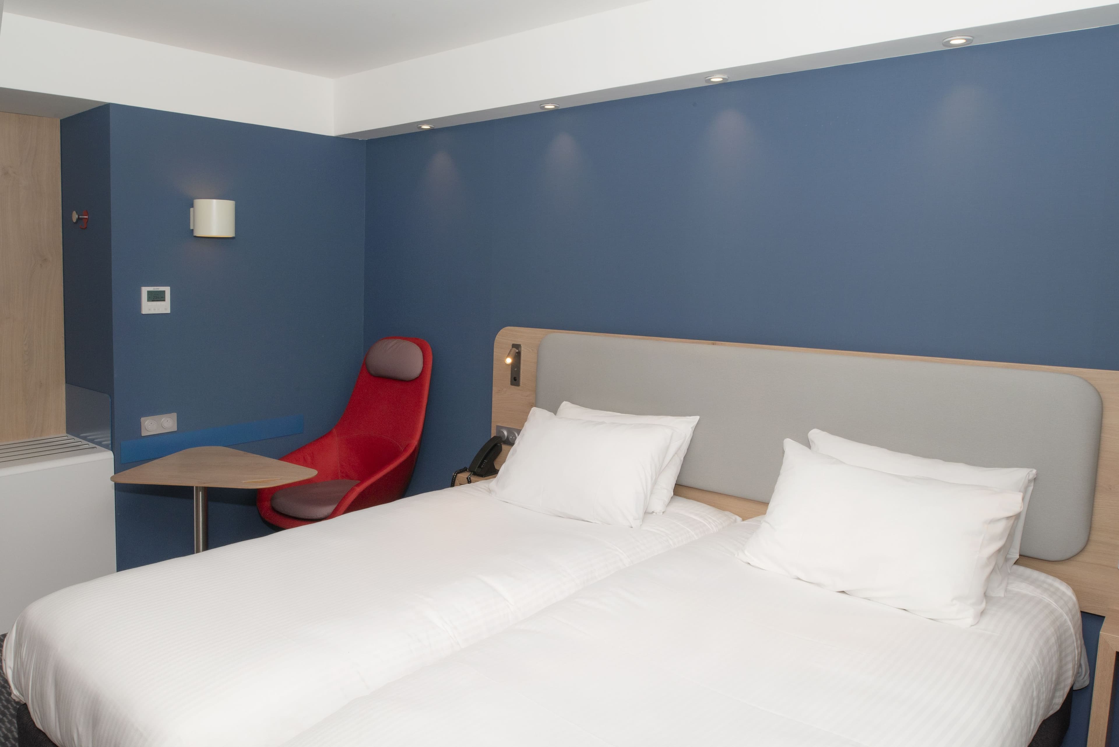 Holiday Inn Express Caen - Epron — 9