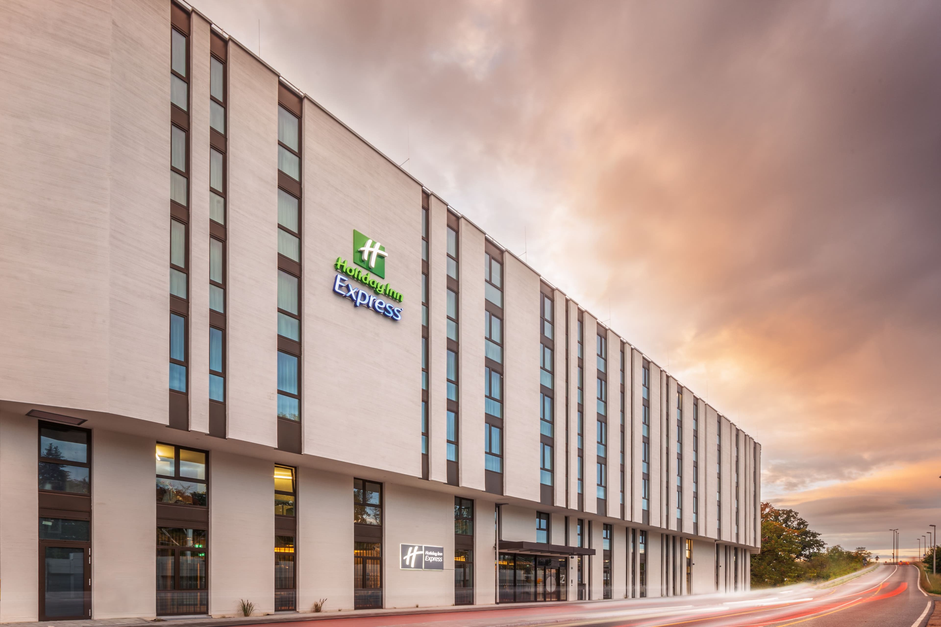 Holiday Inn Express Erlangen - Image 1