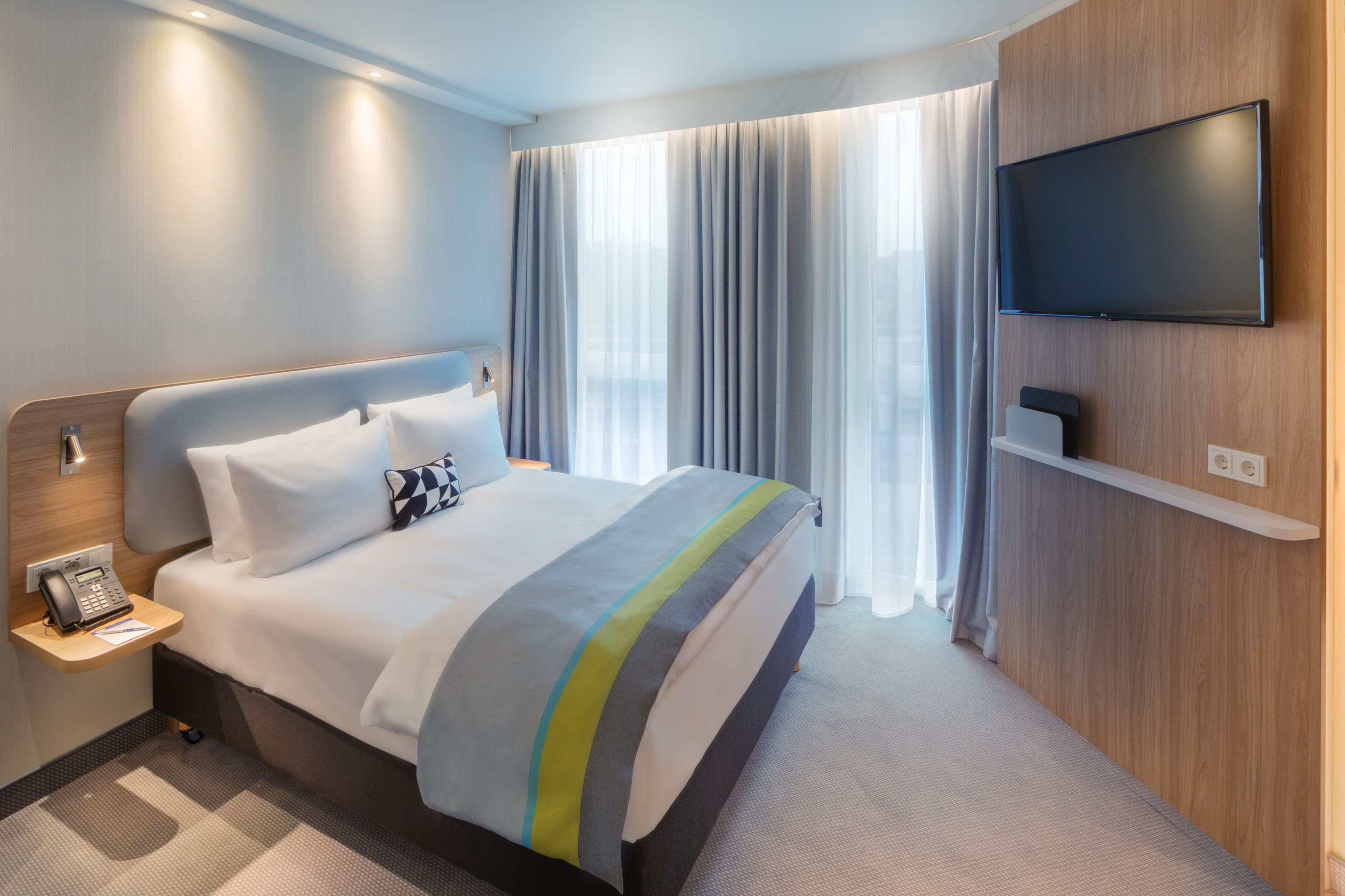Holiday Inn Express Erlangen — 10