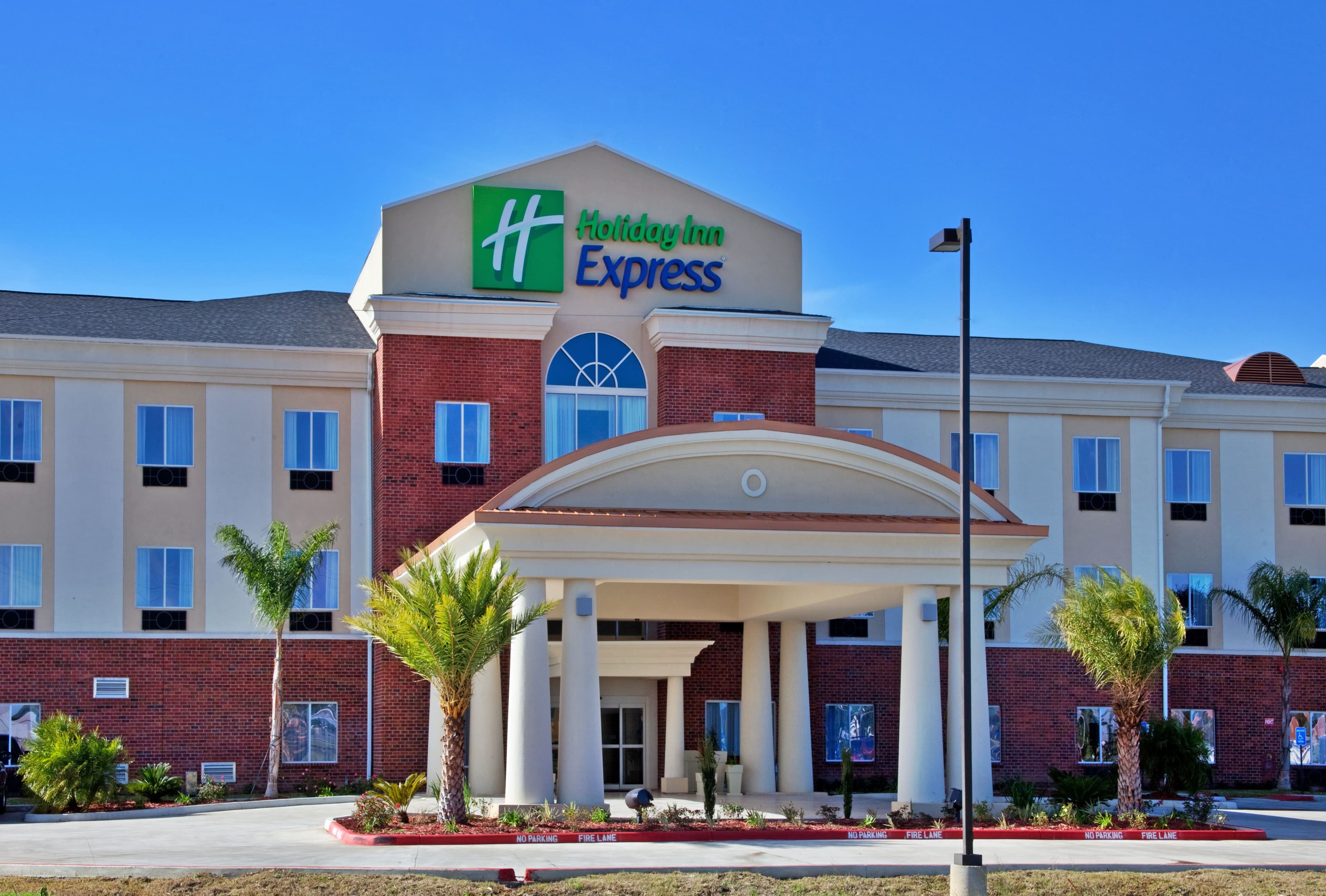 Holiday Inn Express Eunice - Image 1