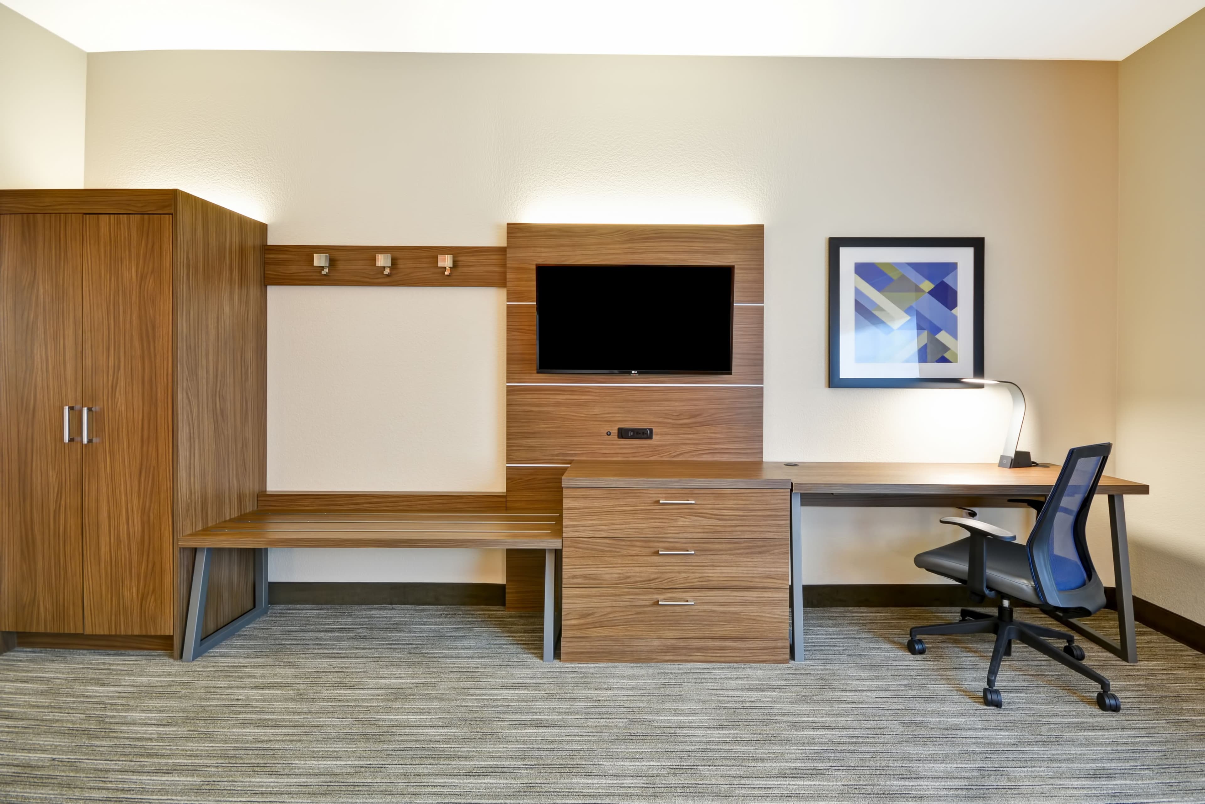 Holiday Inn Express Evansville - Image 5