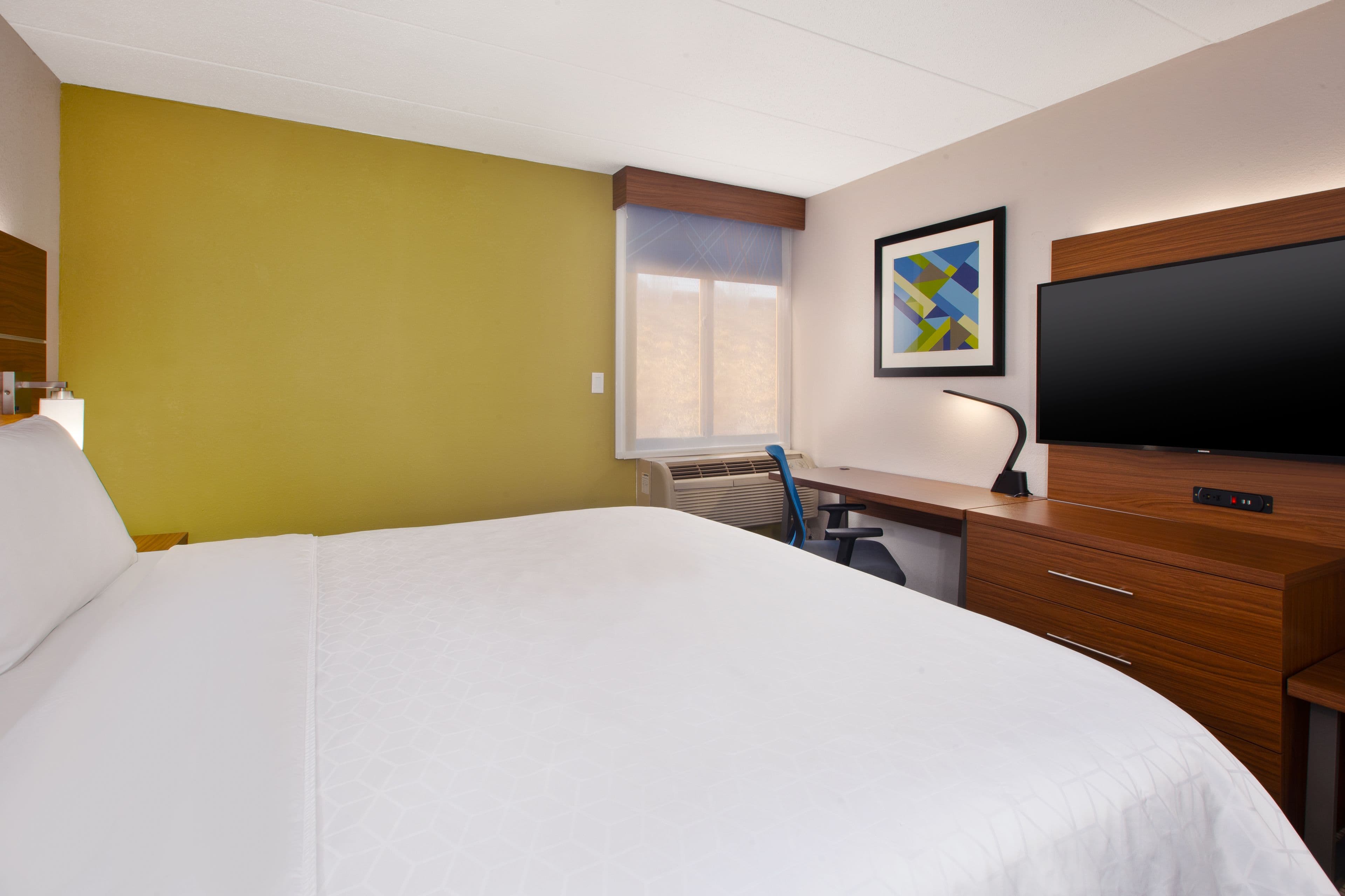 Holiday Inn Express Fairfax - Arlington Boulevard — 9