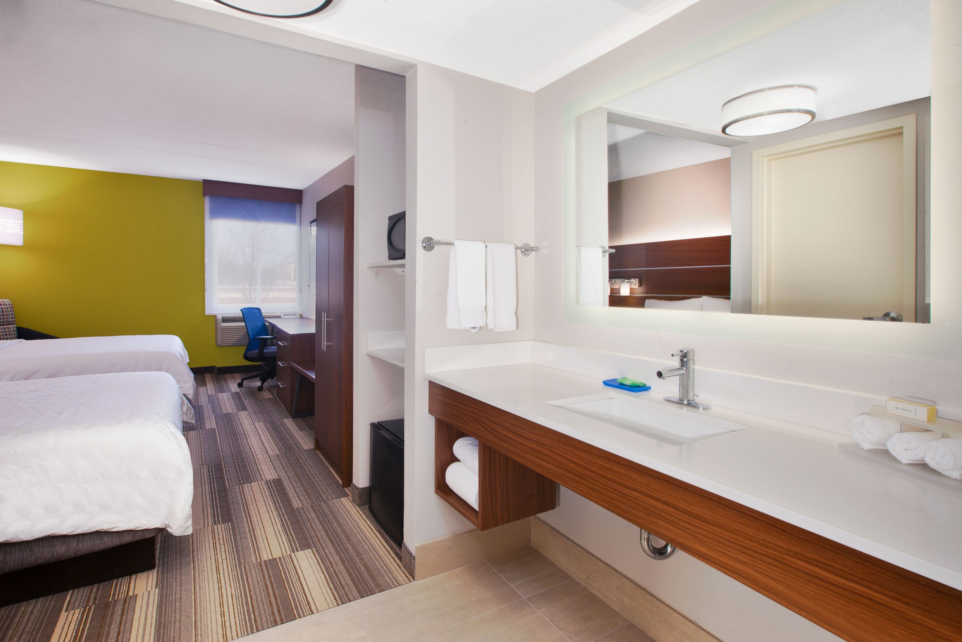 Holiday Inn Express Fairfax - Arlington Boulevard — 25