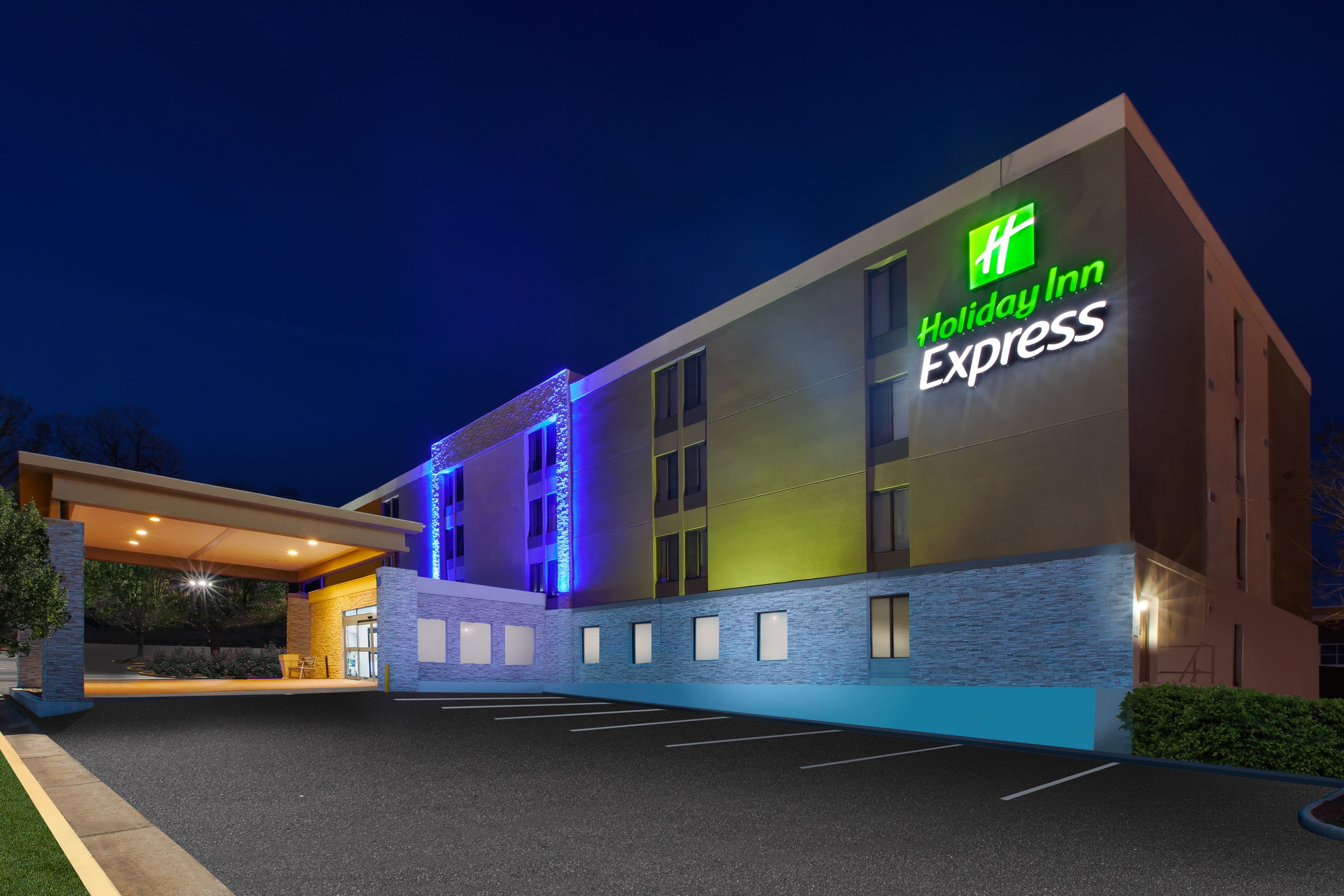 Holiday Inn Express Fairfax - Arlington Boulevard - Image 1
