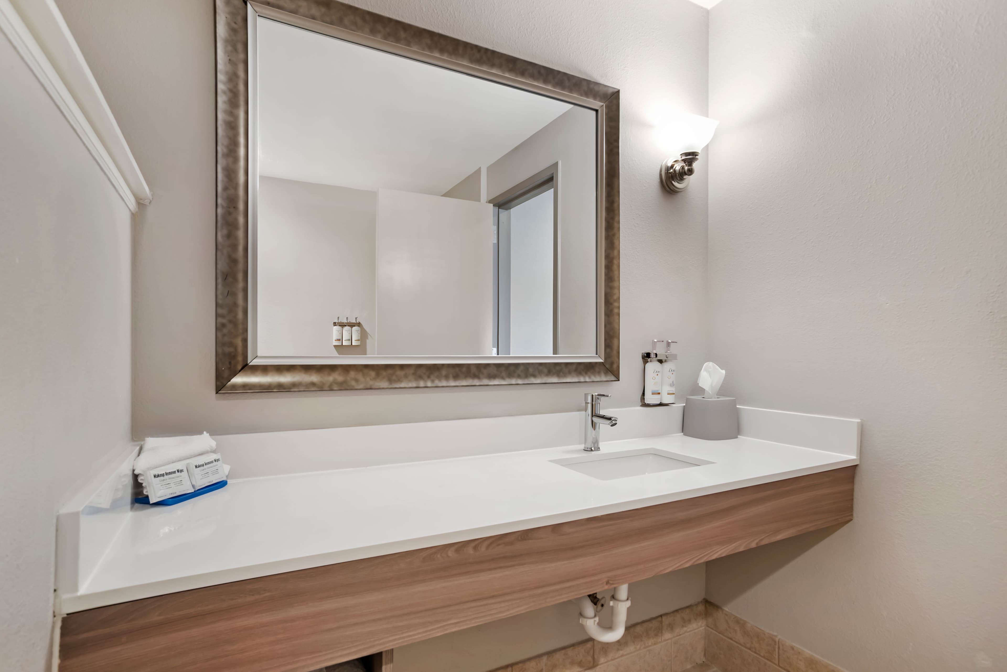 Holiday Inn Express Fairhope-Point Clear — 22