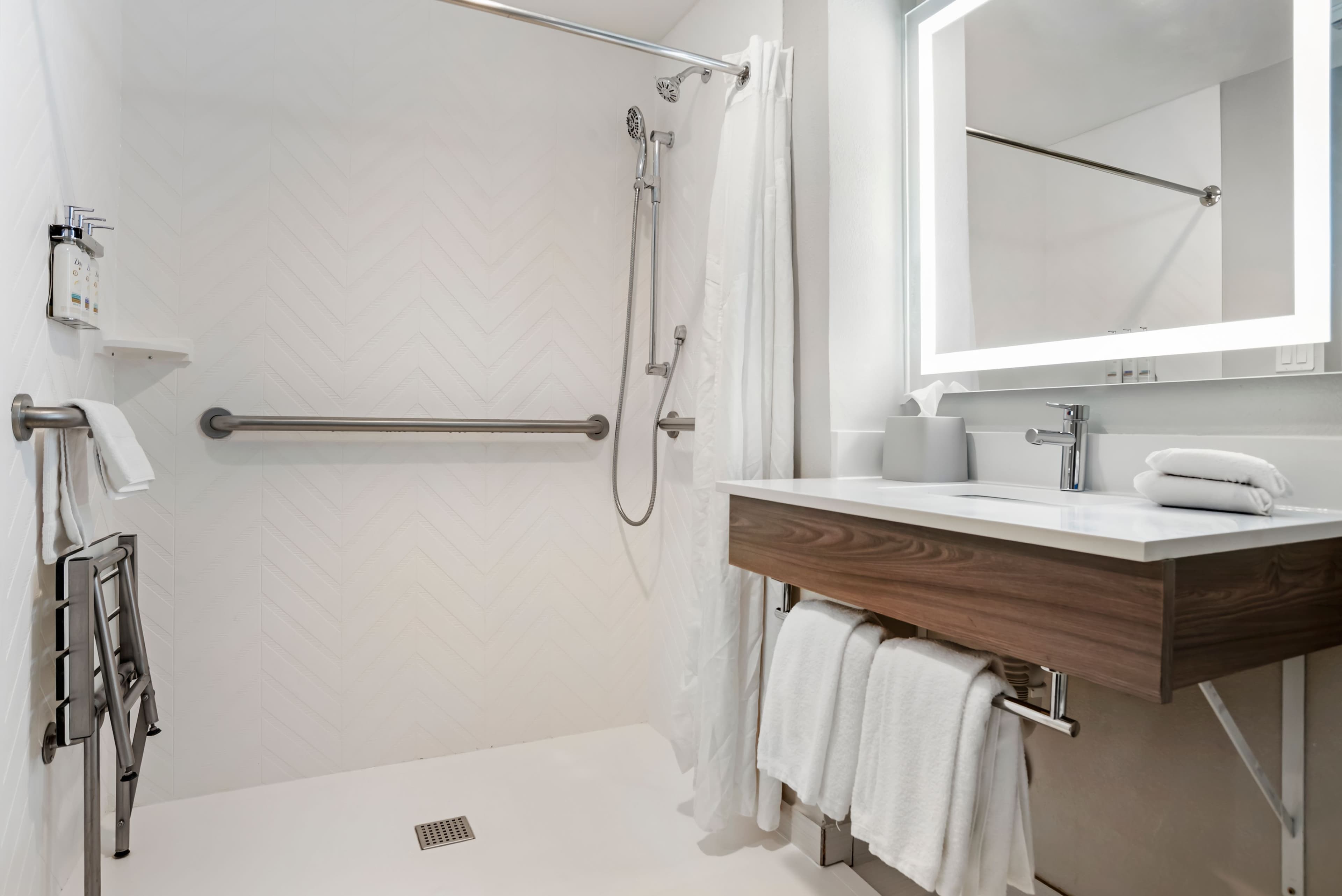 Holiday Inn Express Fairhope-Point Clear — 7