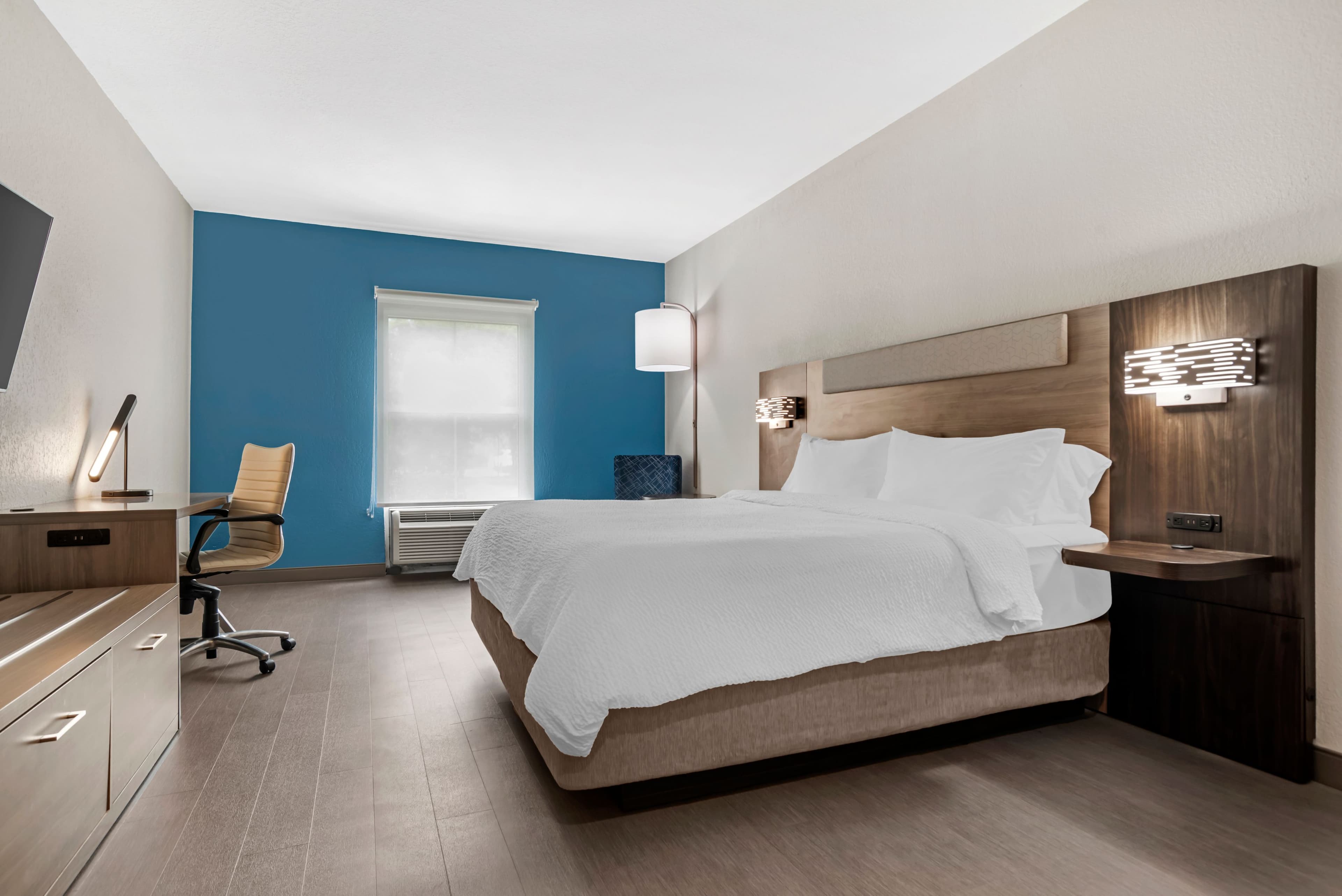 Holiday Inn Express Fairhope-Point Clear — 3