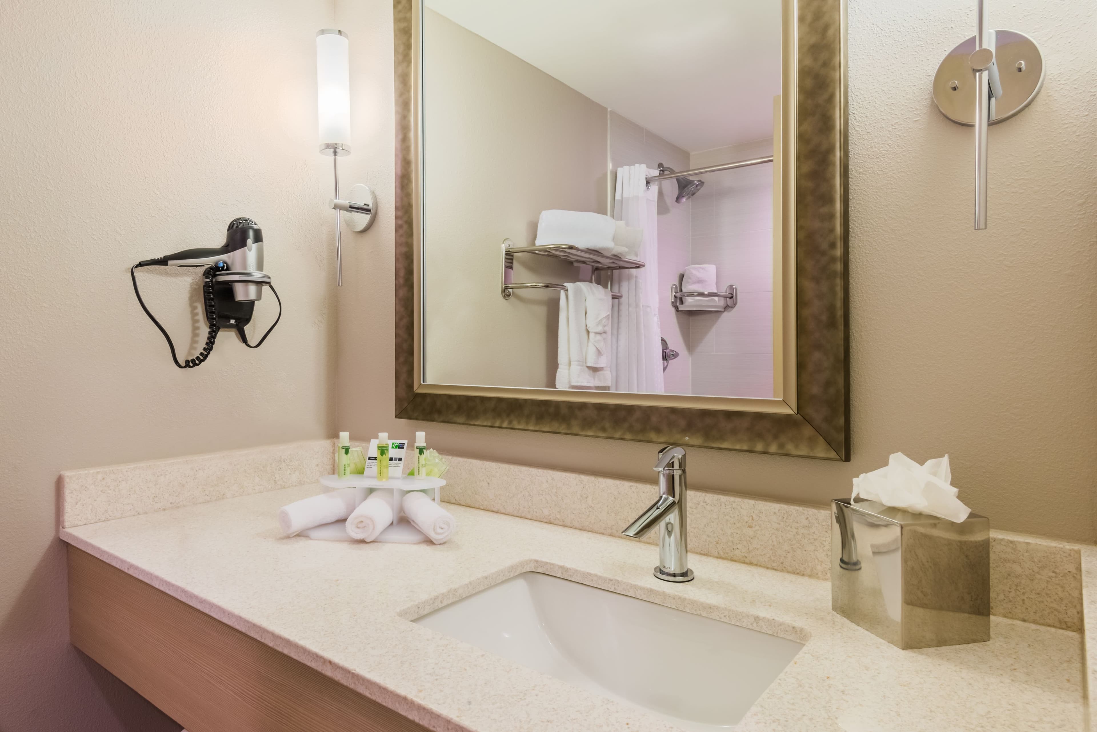 Holiday Inn Express Fairhope-Point Clear - Image 3