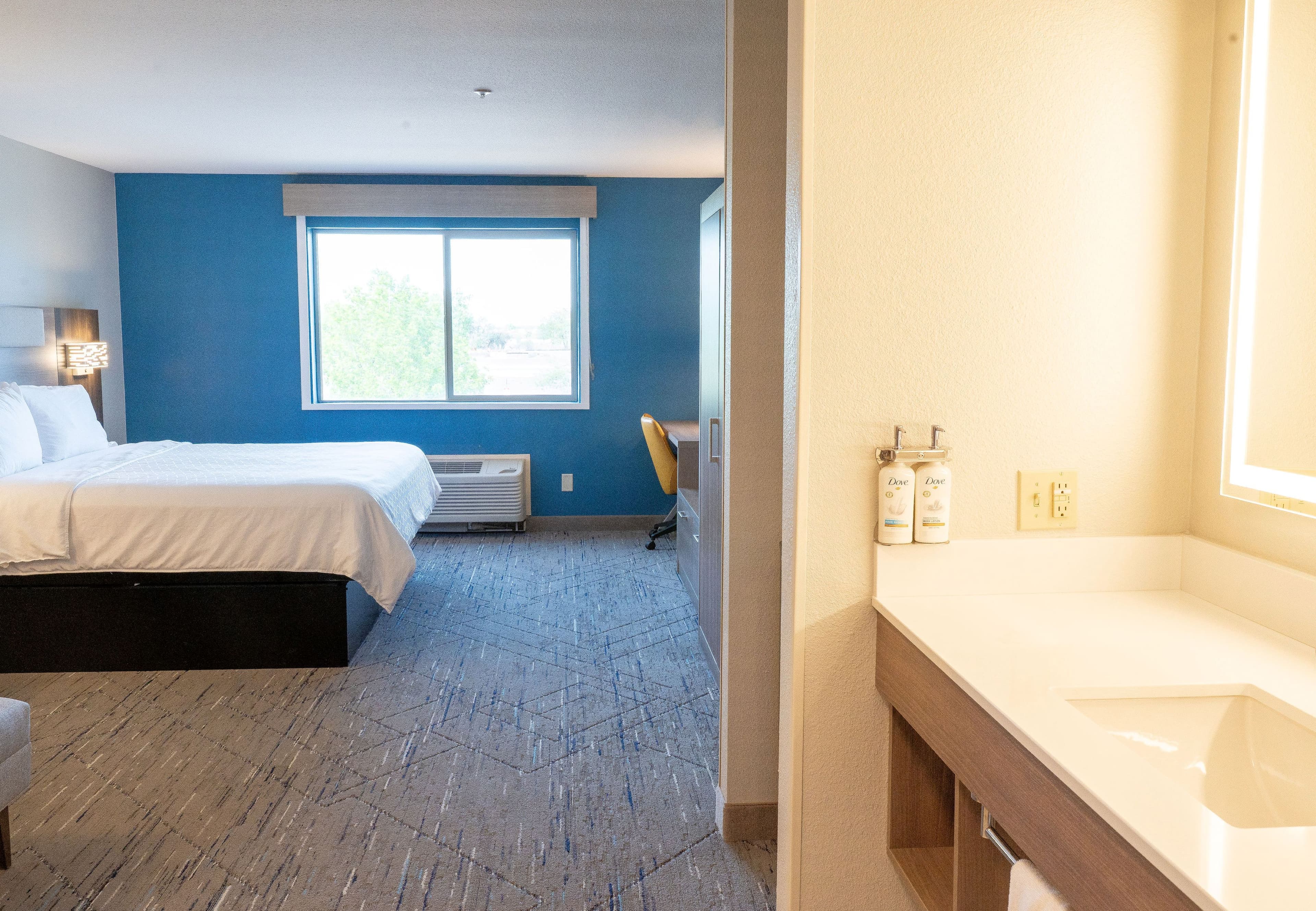 Holiday Inn Express Fallon — 7