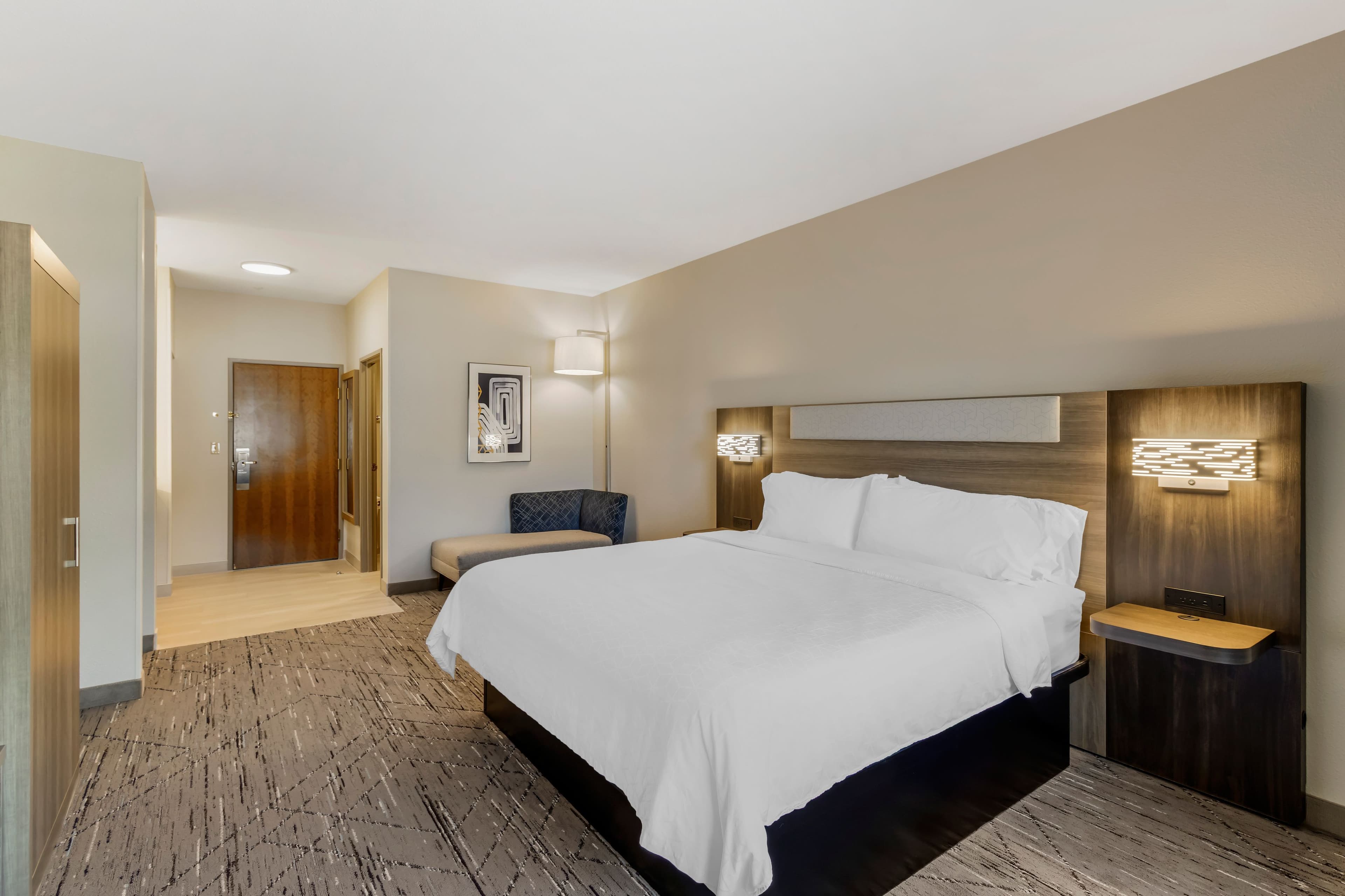Holiday Inn Express Fallon - Image 4