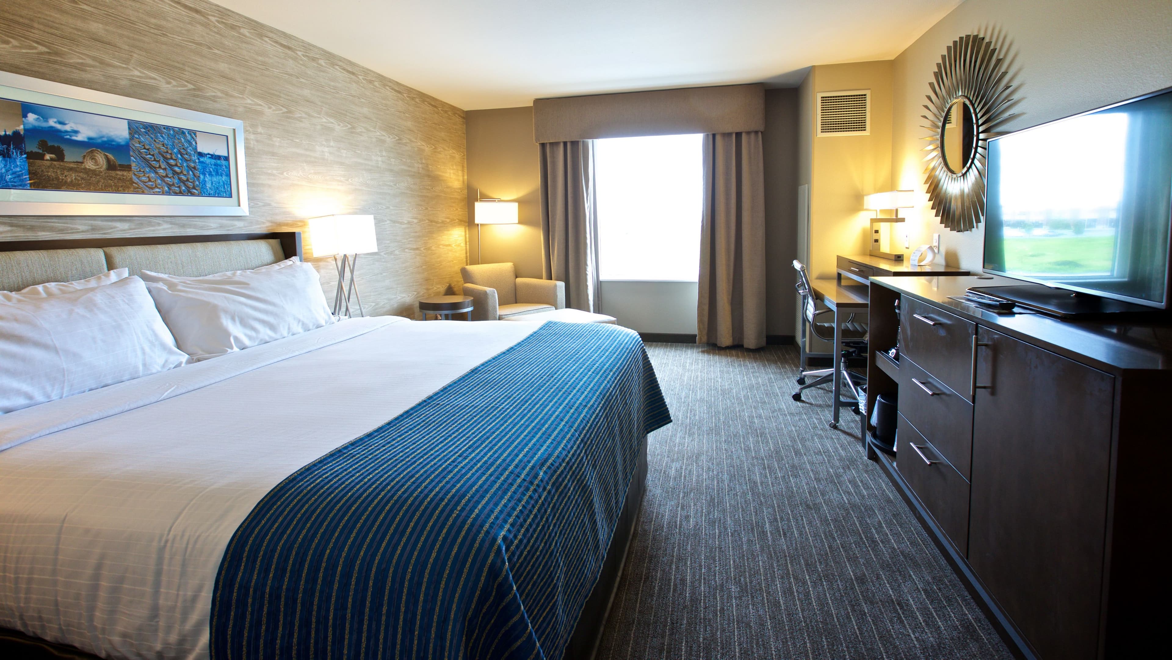 Holiday Inn Express Fargo SW - I-94 Medical Center — 7