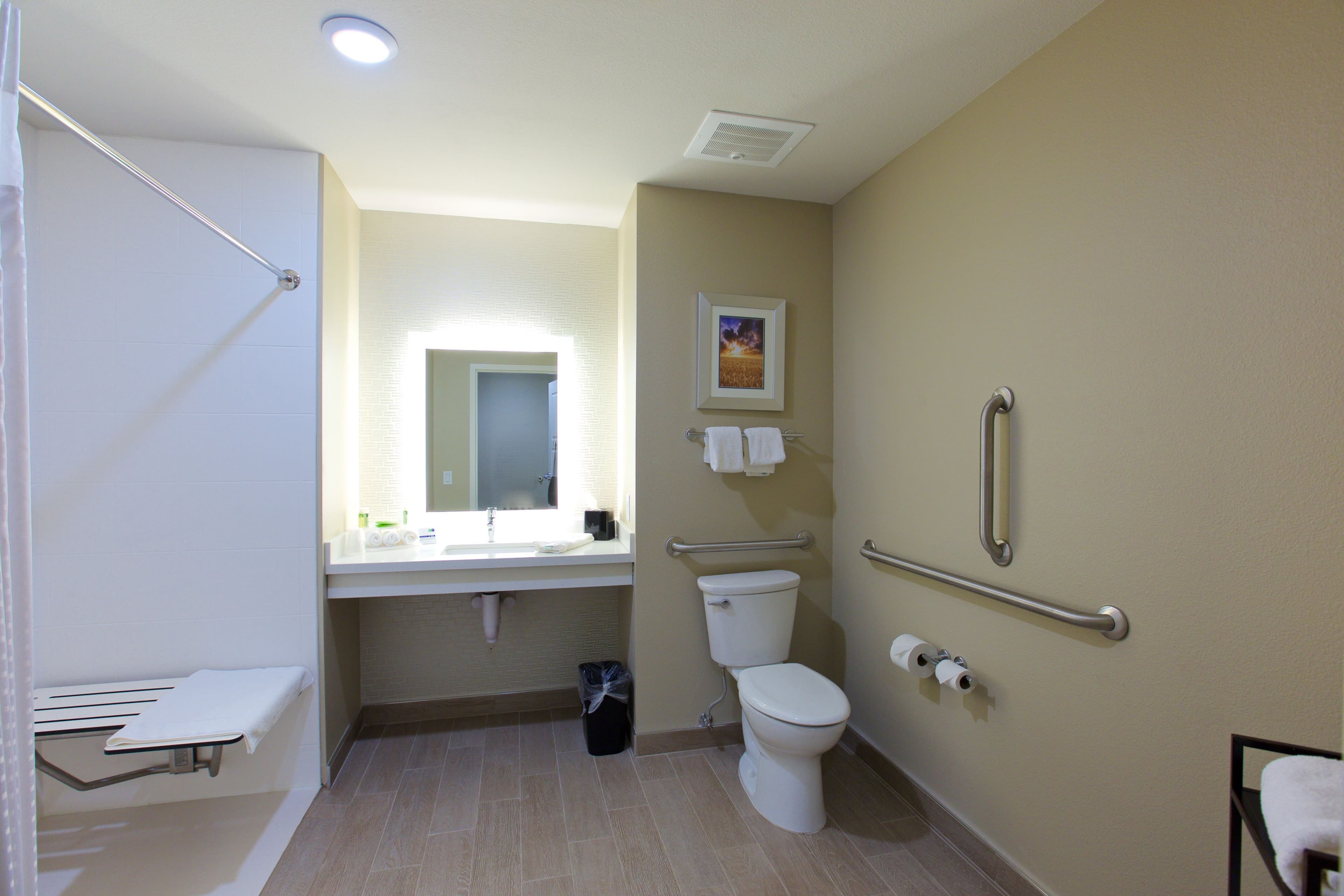 Holiday Inn Express Fargo SW - I-94 Medical Center — 12