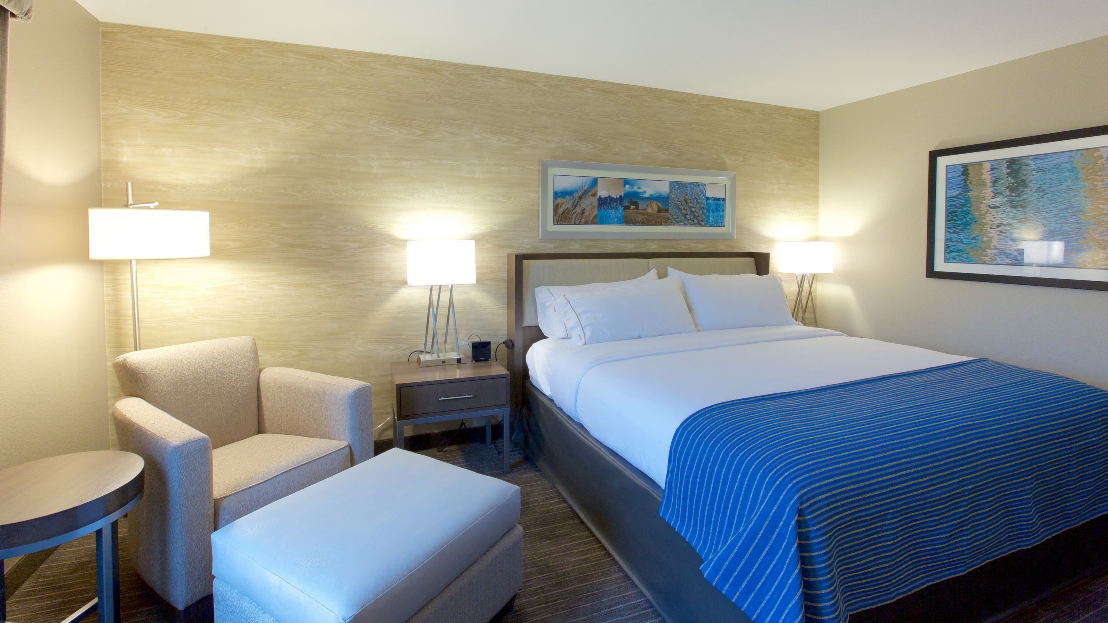Holiday Inn Express Fargo SW - I-94 Medical Center — 14