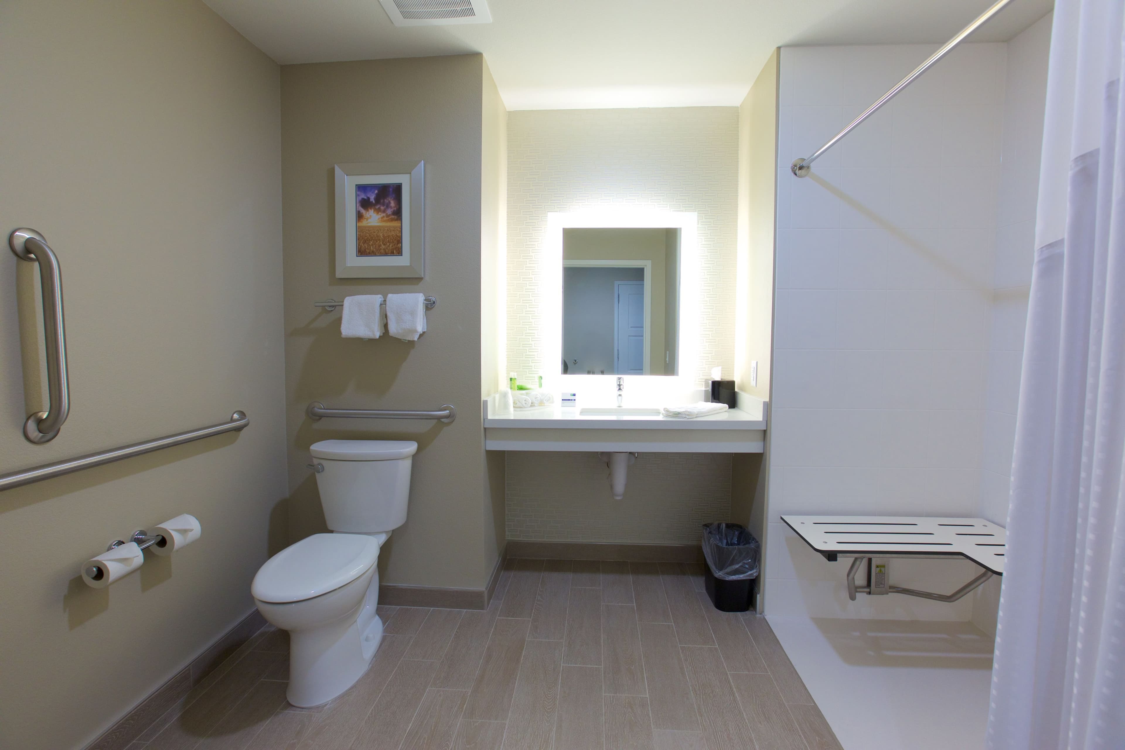 Holiday Inn Express Fargo SW - I-94 Medical Center — 34