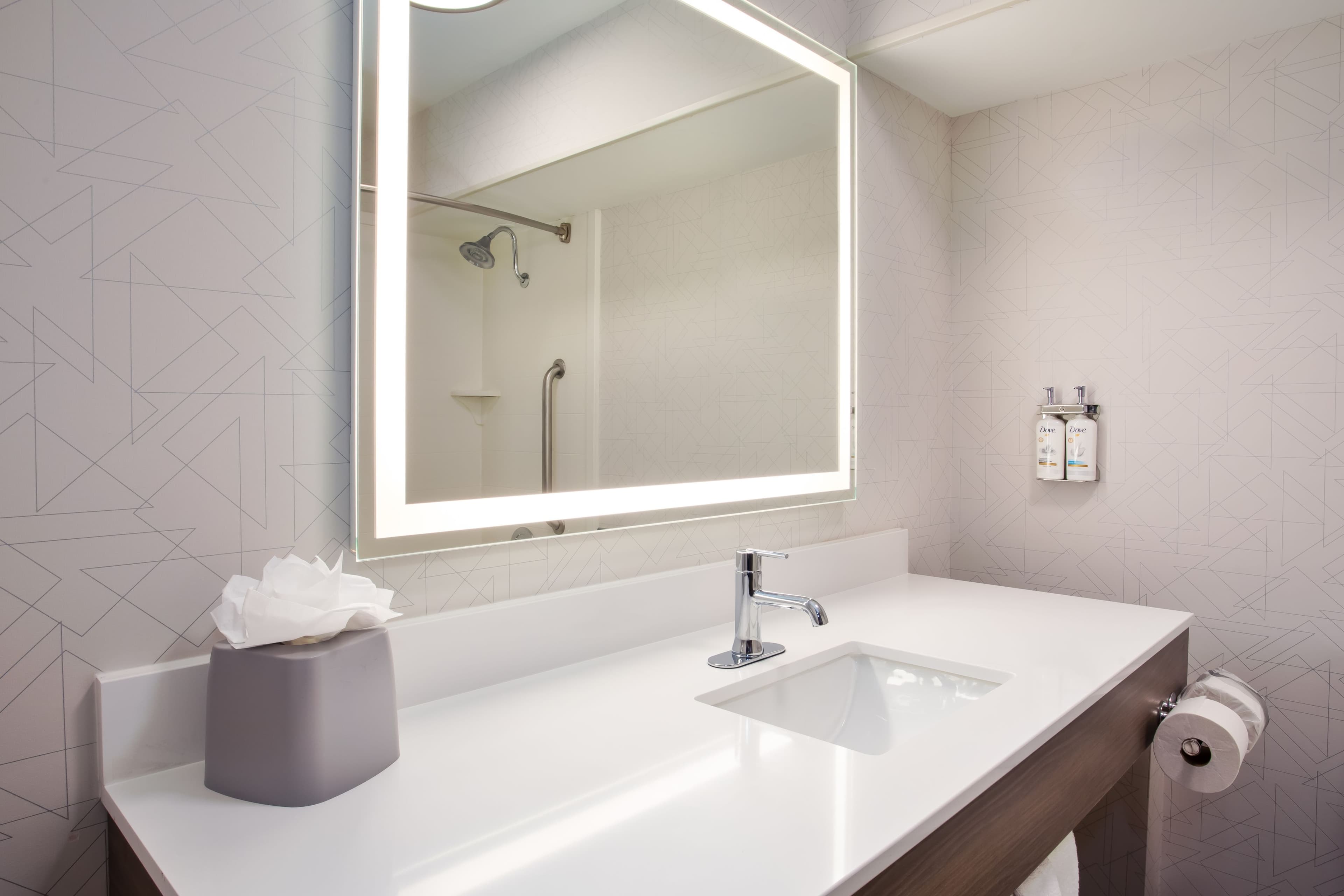 Holiday Inn Express Flagstaff - Image 4