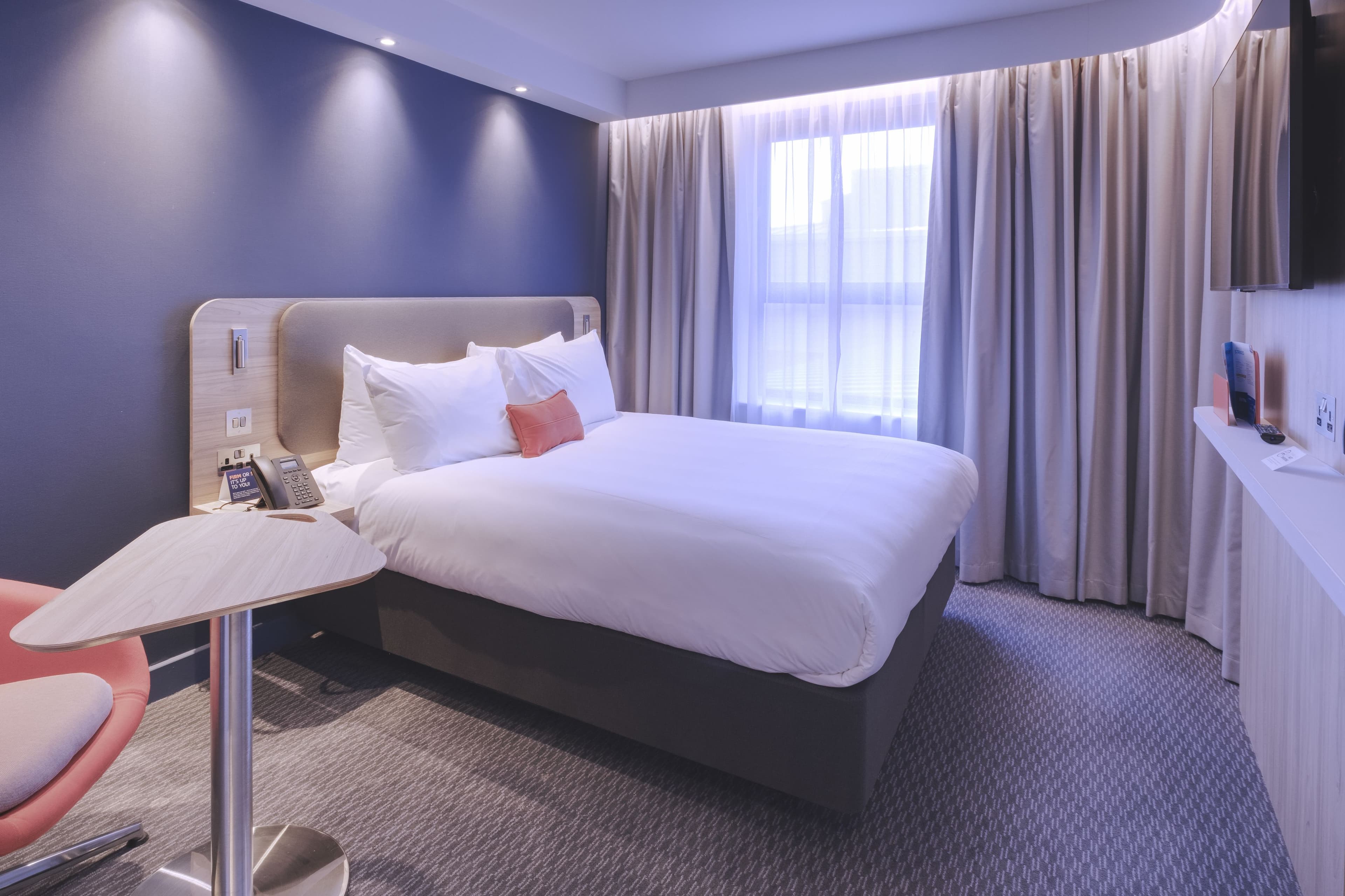 Holiday Inn Express Fleet - Image 2