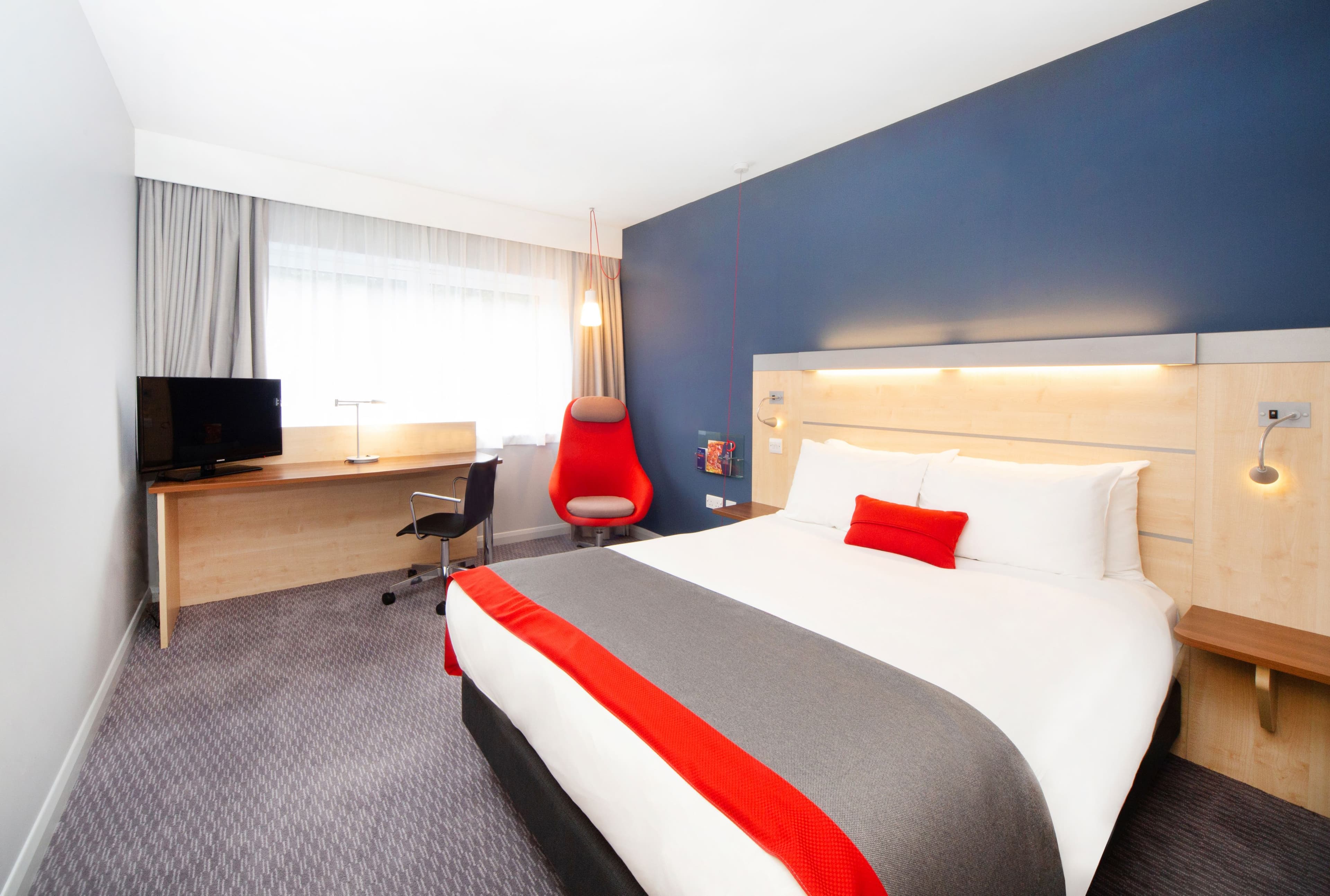 Holiday Inn Express Folkestone - Channel Tunnel — 7