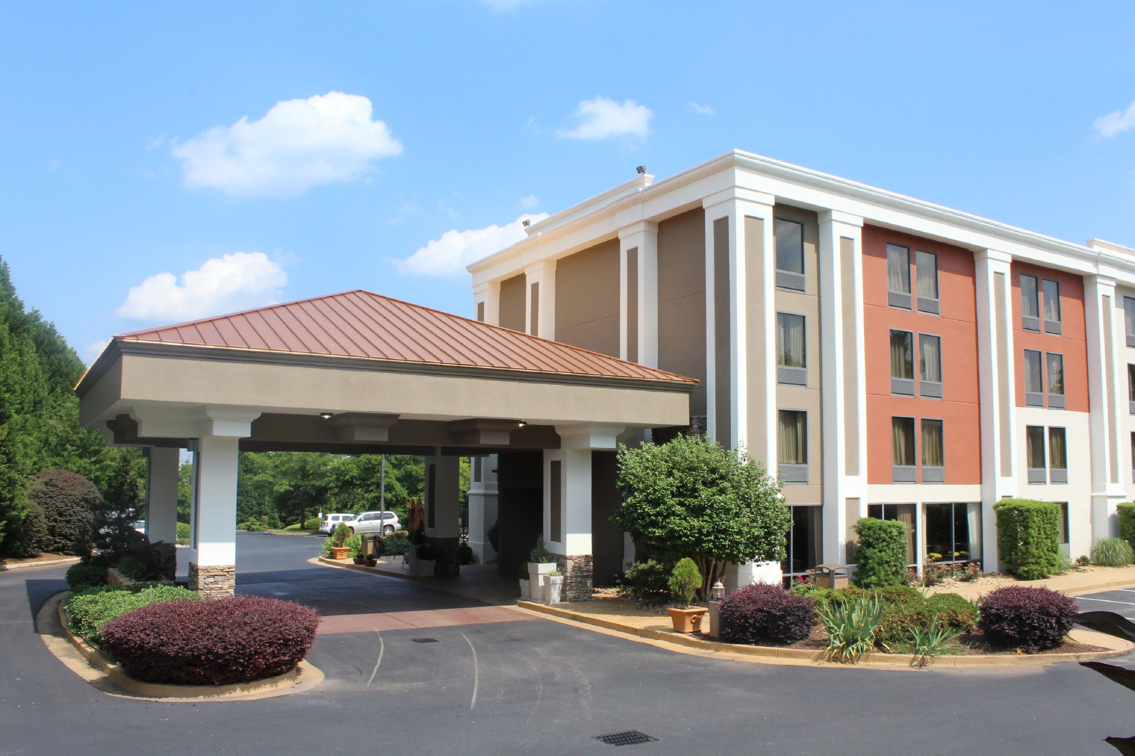 Holiday Inn Express Forsyth - Image 1