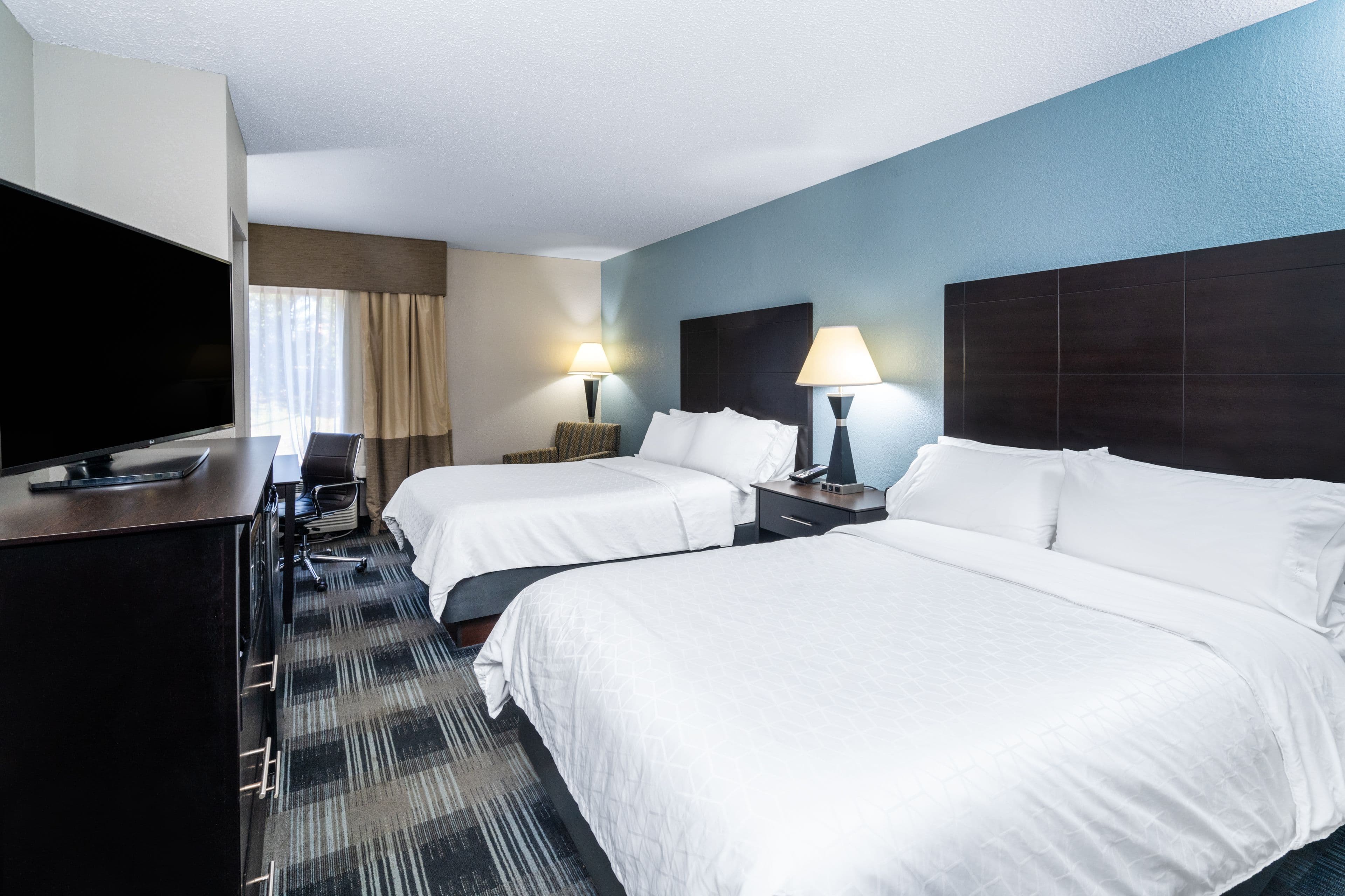 Holiday Inn Express Forsyth — 9