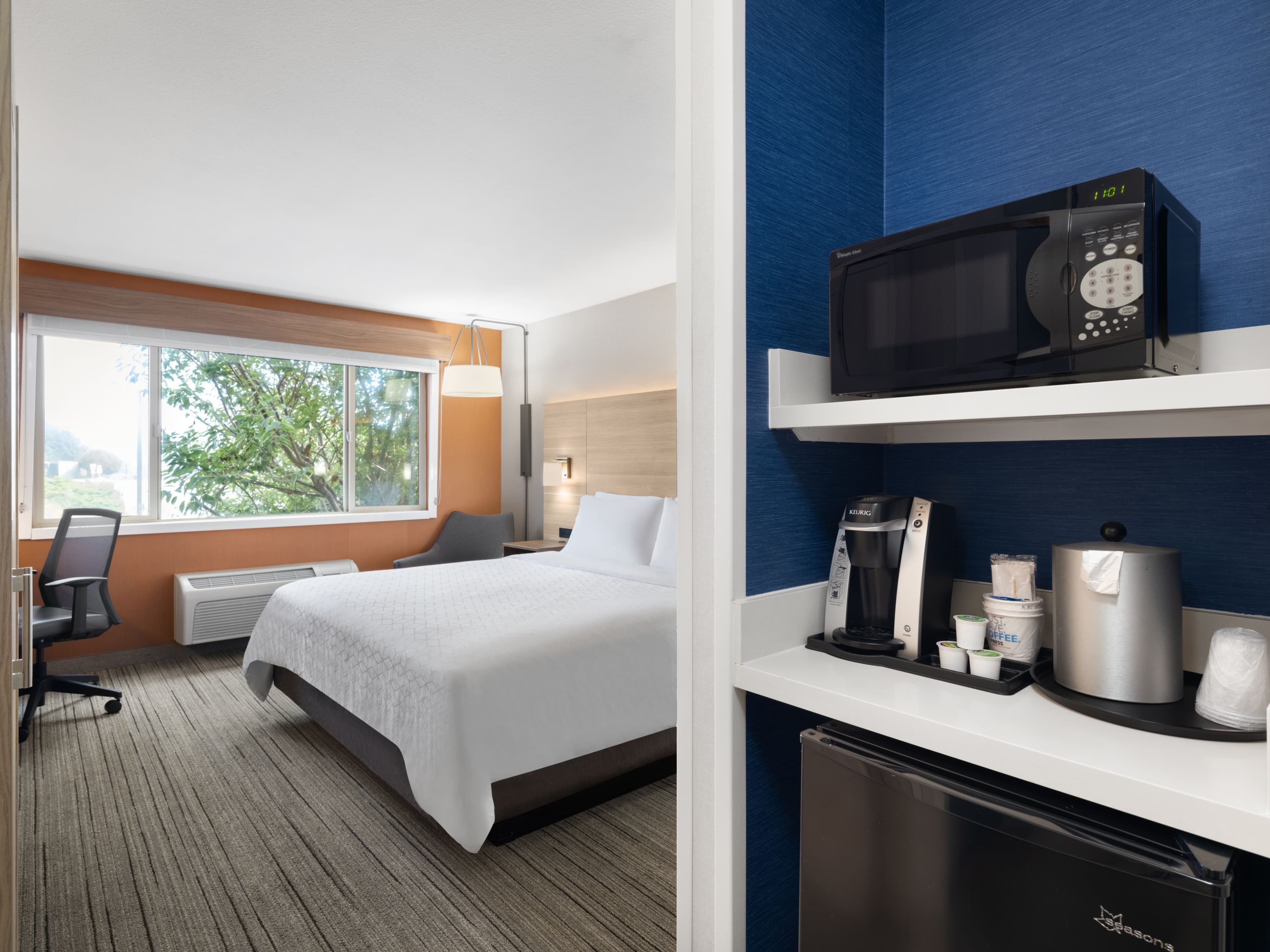 Holiday Inn Express Fort Bragg — 6