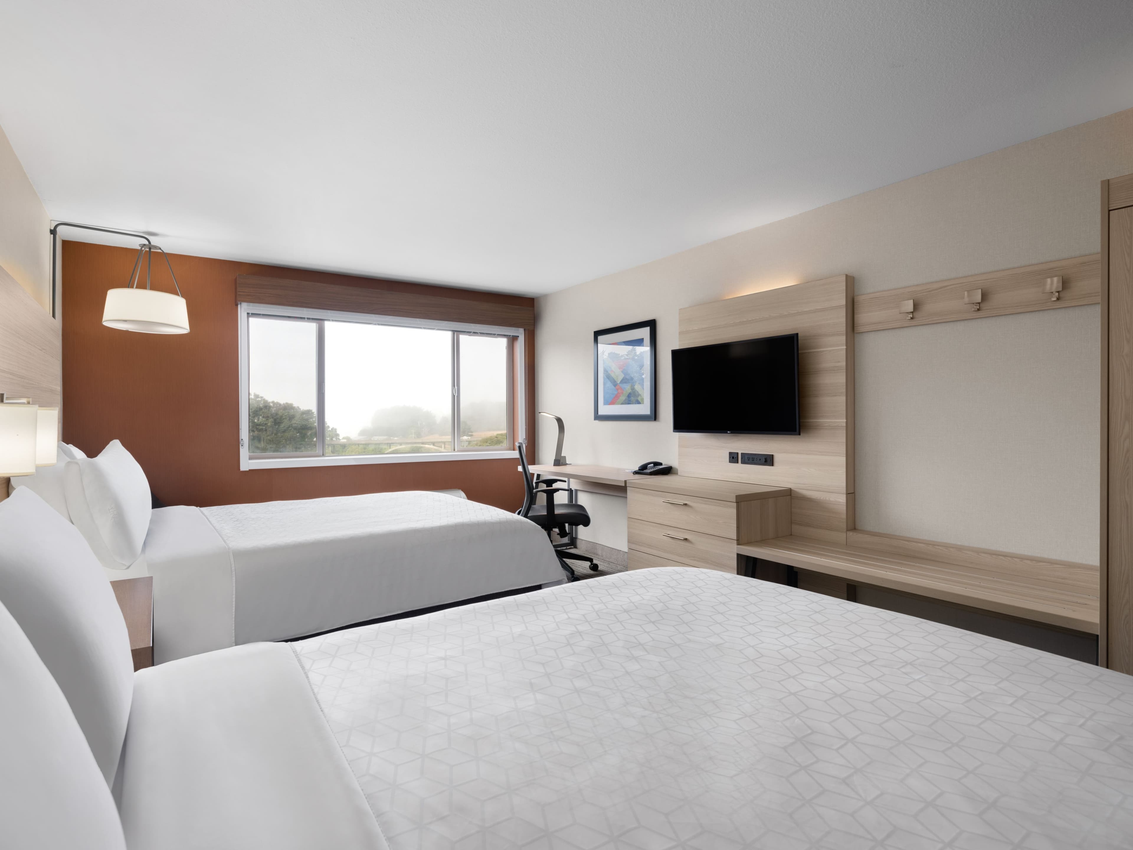 Holiday Inn Express Fort Bragg — 12