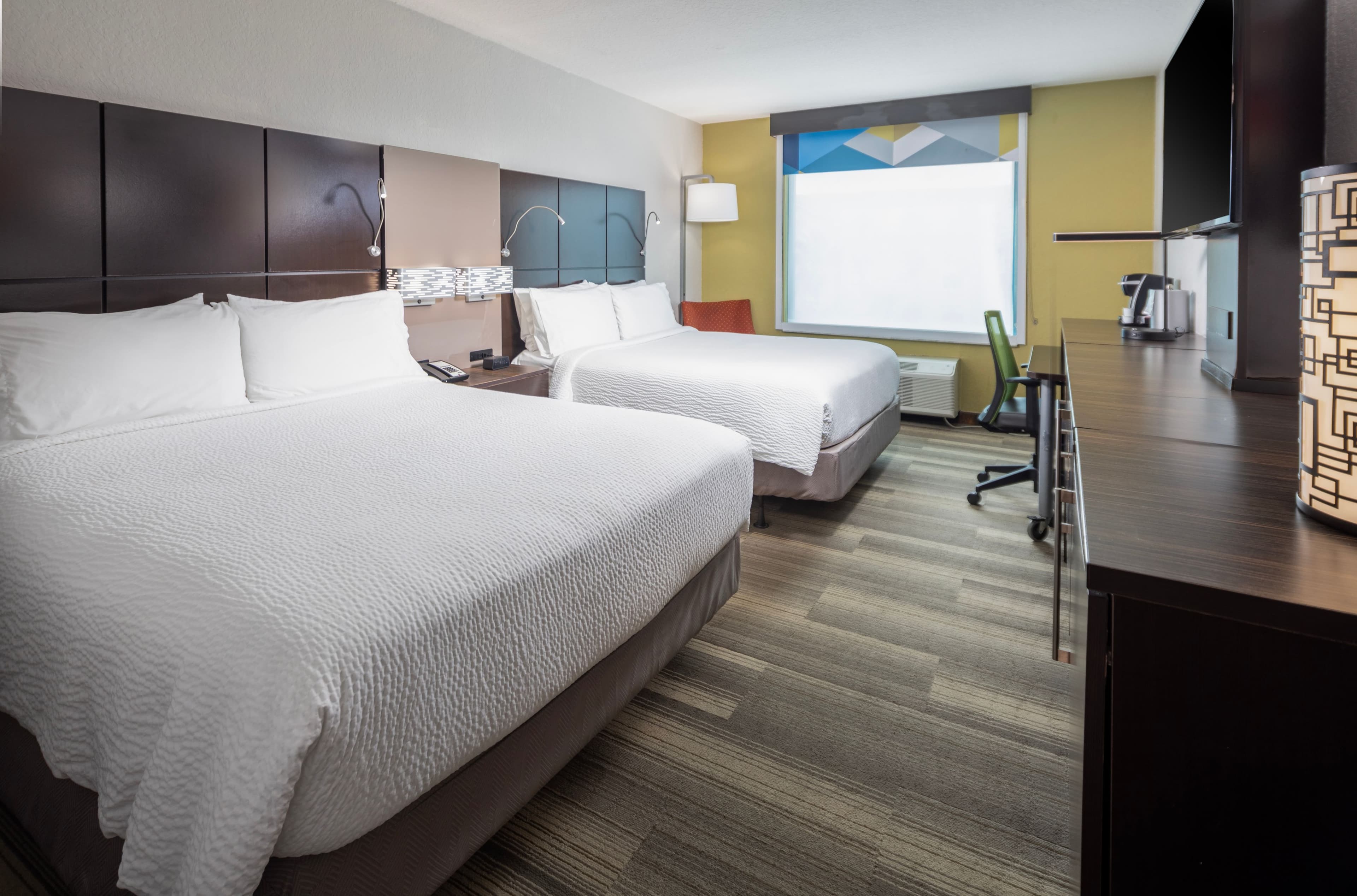 Holiday Inn Express Ft. Lauderdale Cruise-Airport — 13