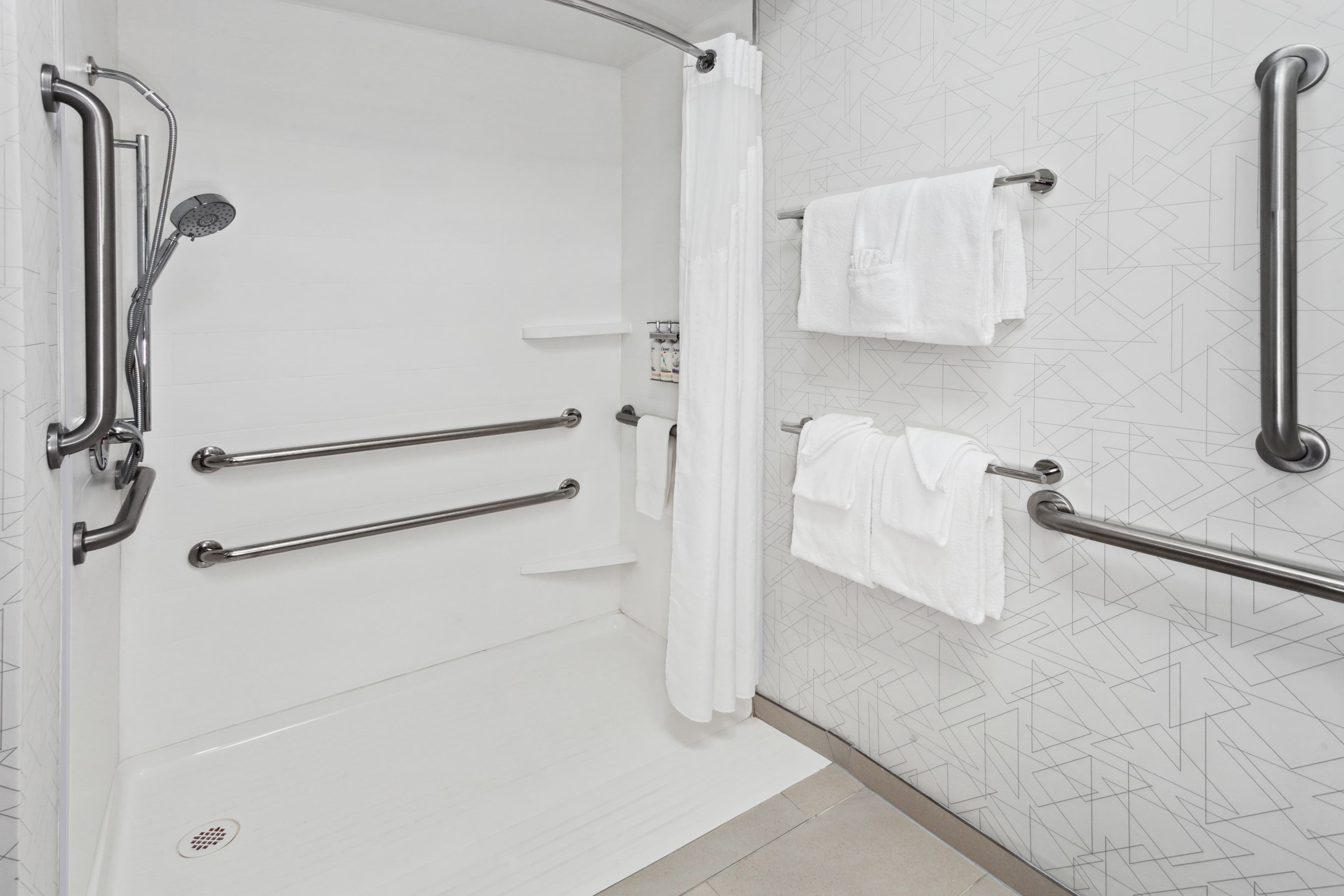 Holiday Inn Express Fremont — 14