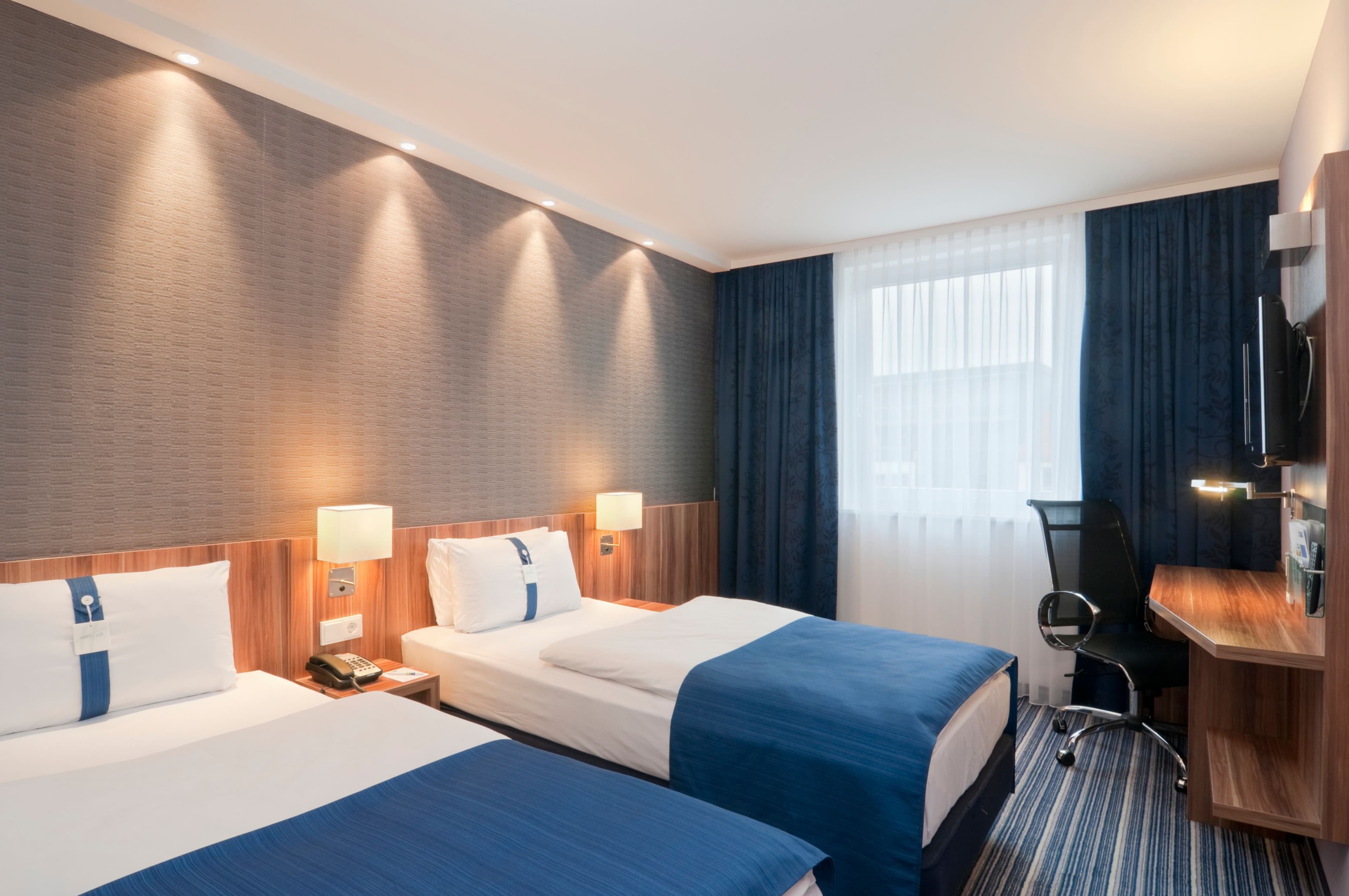 Standard Room - Image 12