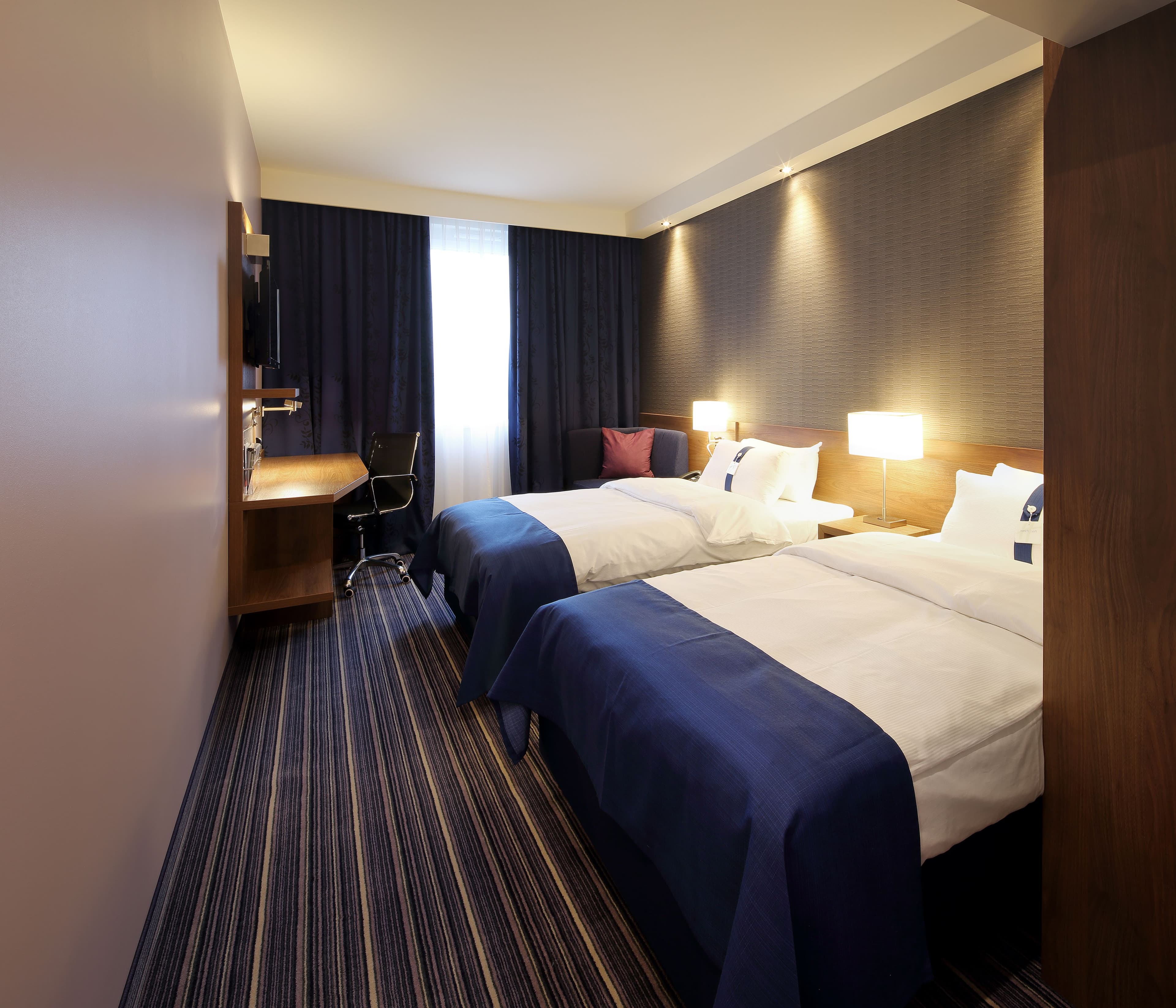 Holiday Inn Express Friedrichshafen — 74