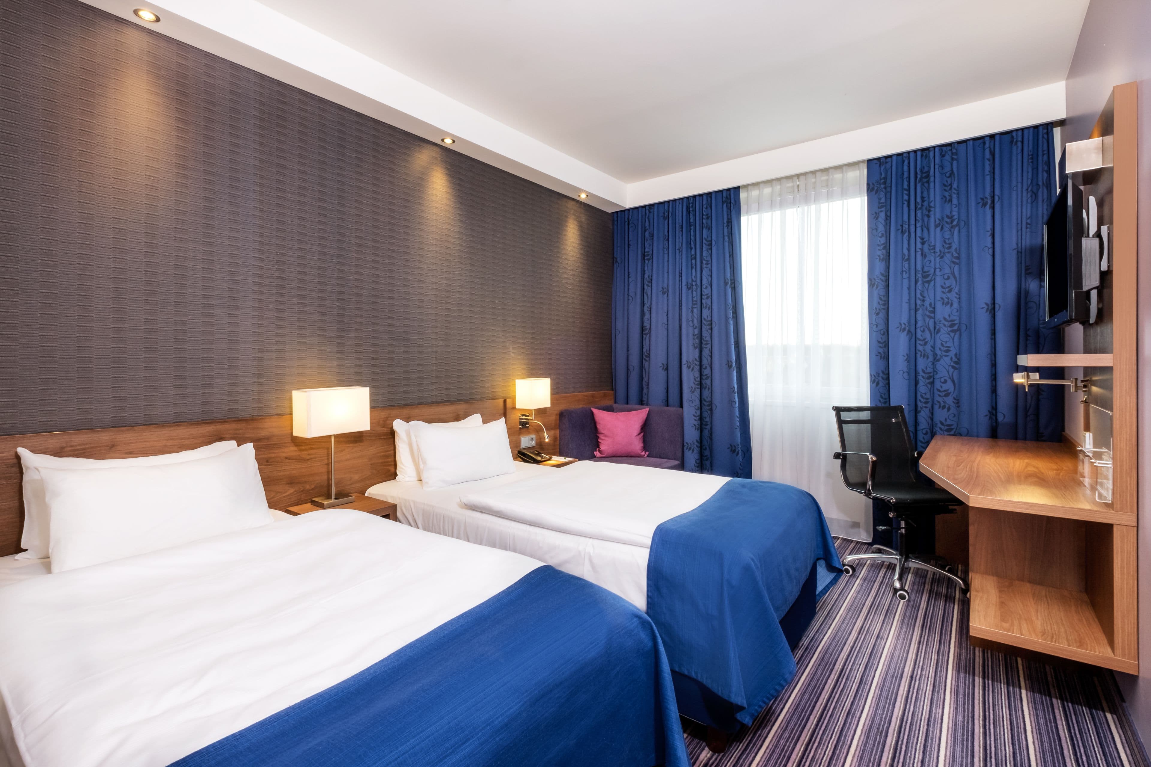 Standard Room - Image 8