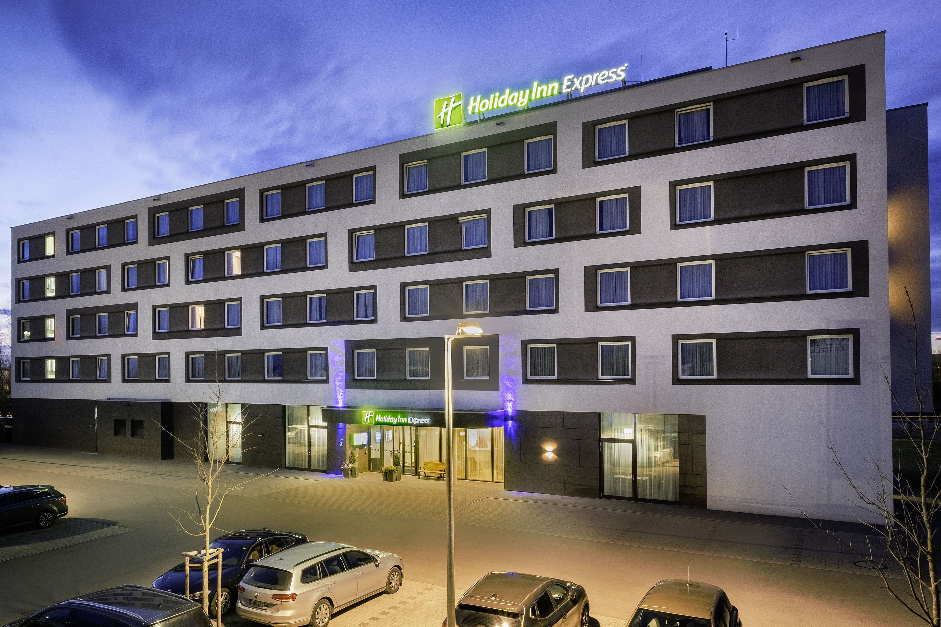 Holiday Inn Express Friedrichshafen - Image 1