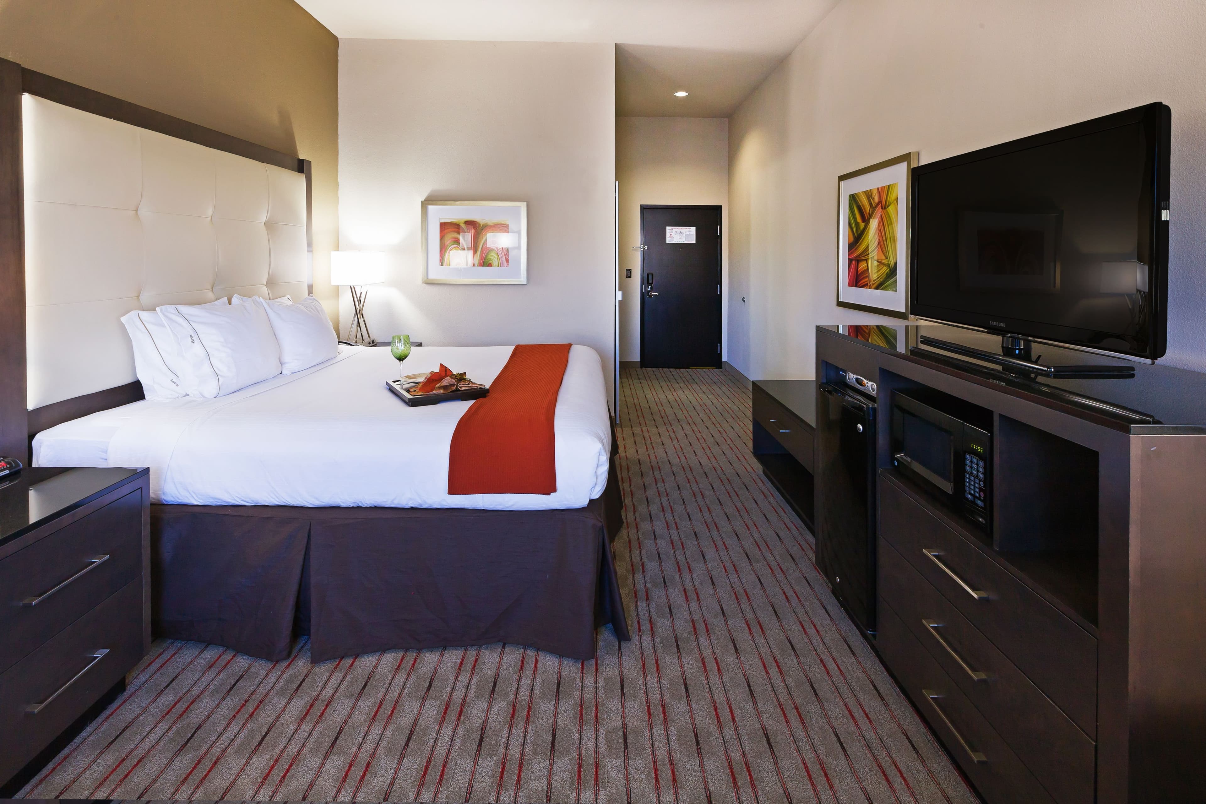Holiday Inn Express Frisco Legacy Park Area - Image 5