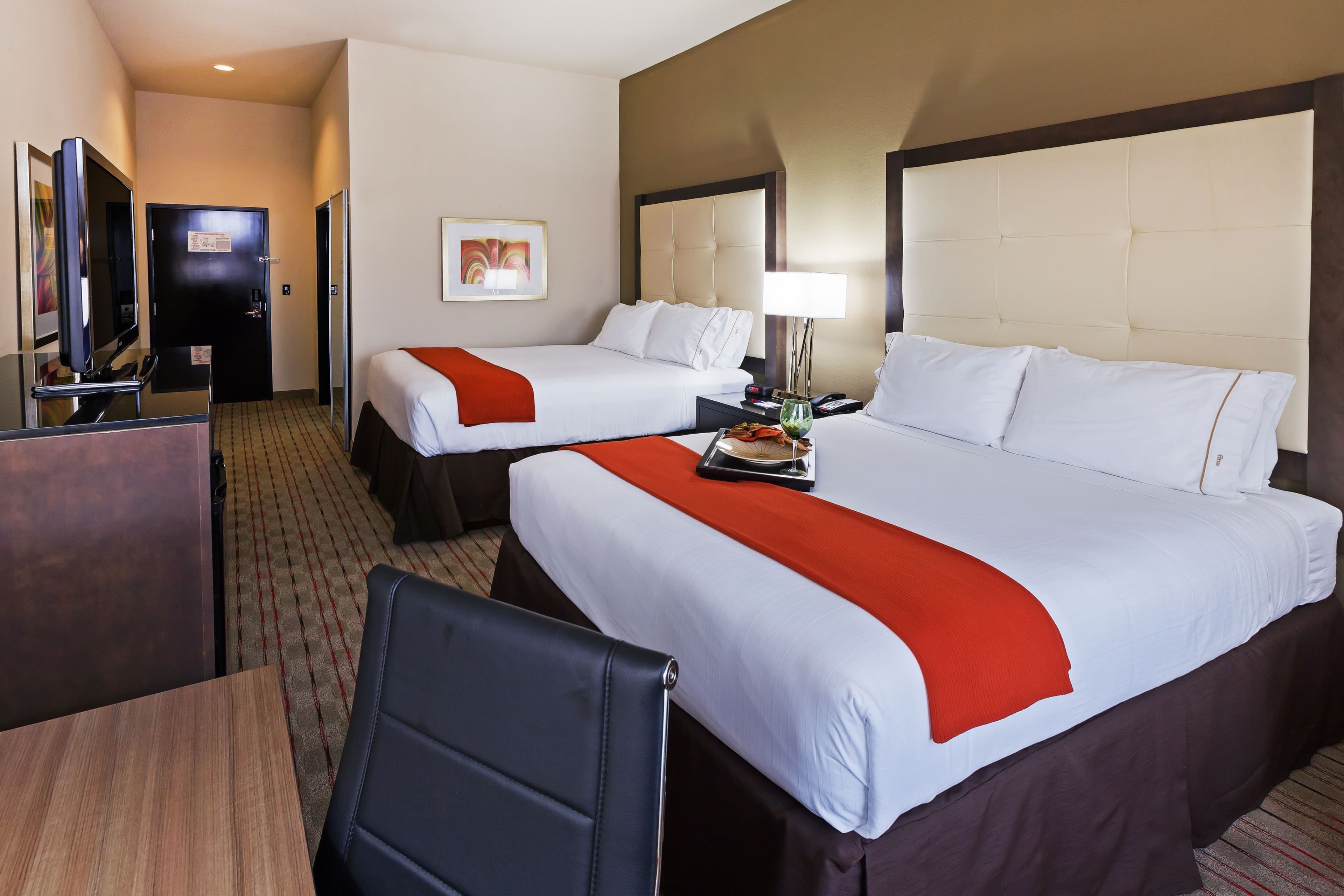 Holiday Inn Express Frisco Legacy Park Area — 16
