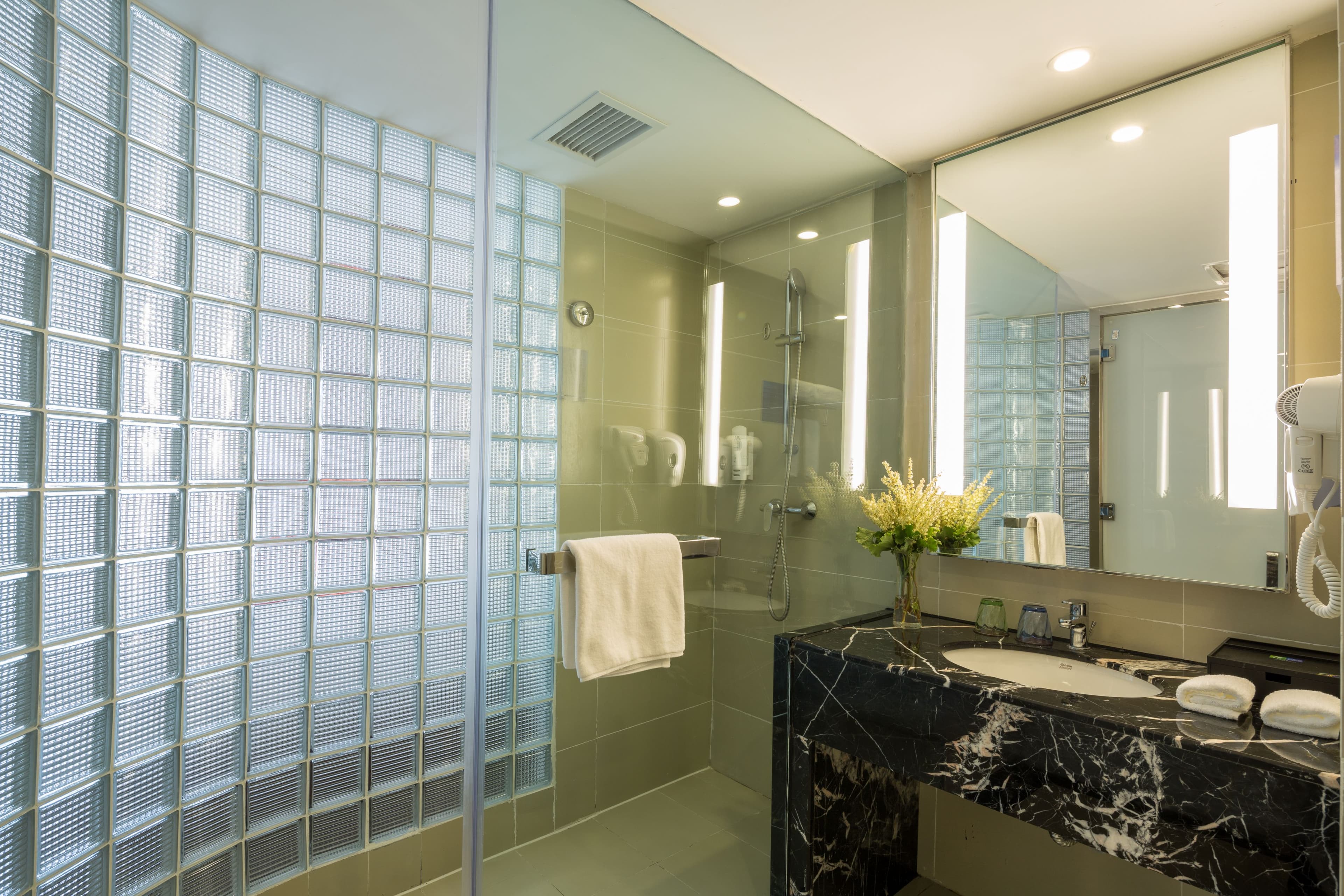 Standard Room - Image 5