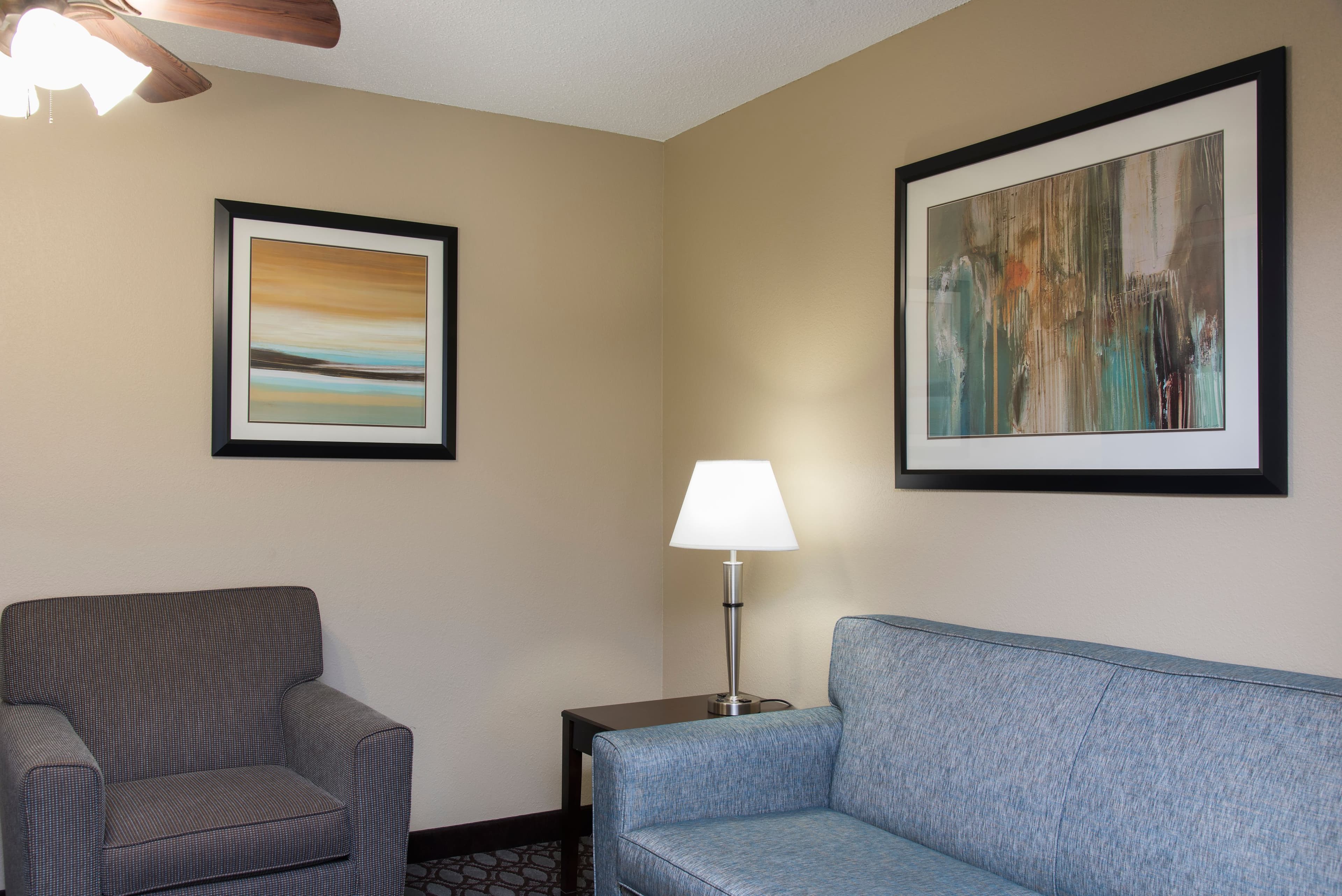 Holiday Inn Express Gas City — 8